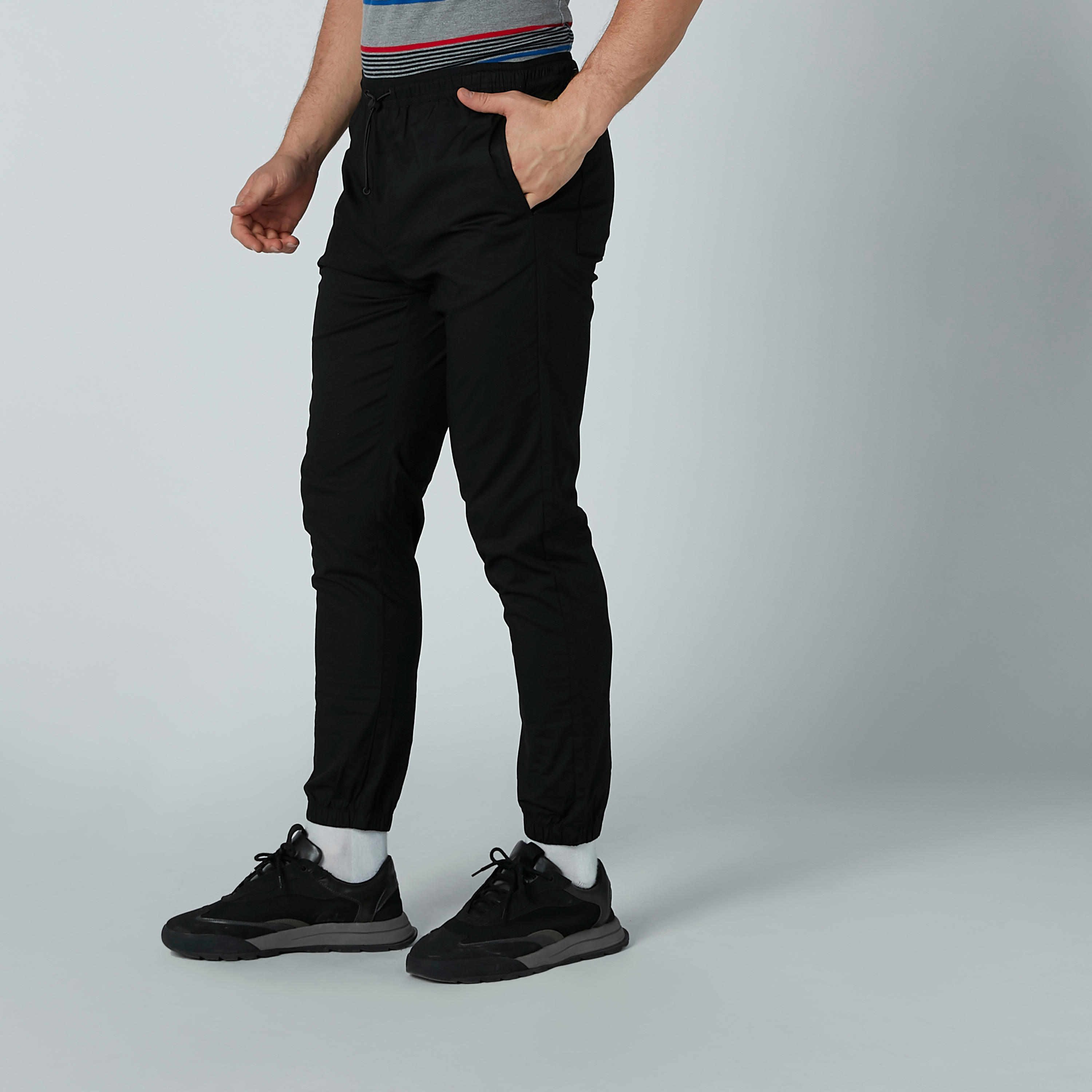 بنطال رياضي سادة طويل بجيوب-men-clothing-bottoms-joggers-image-3