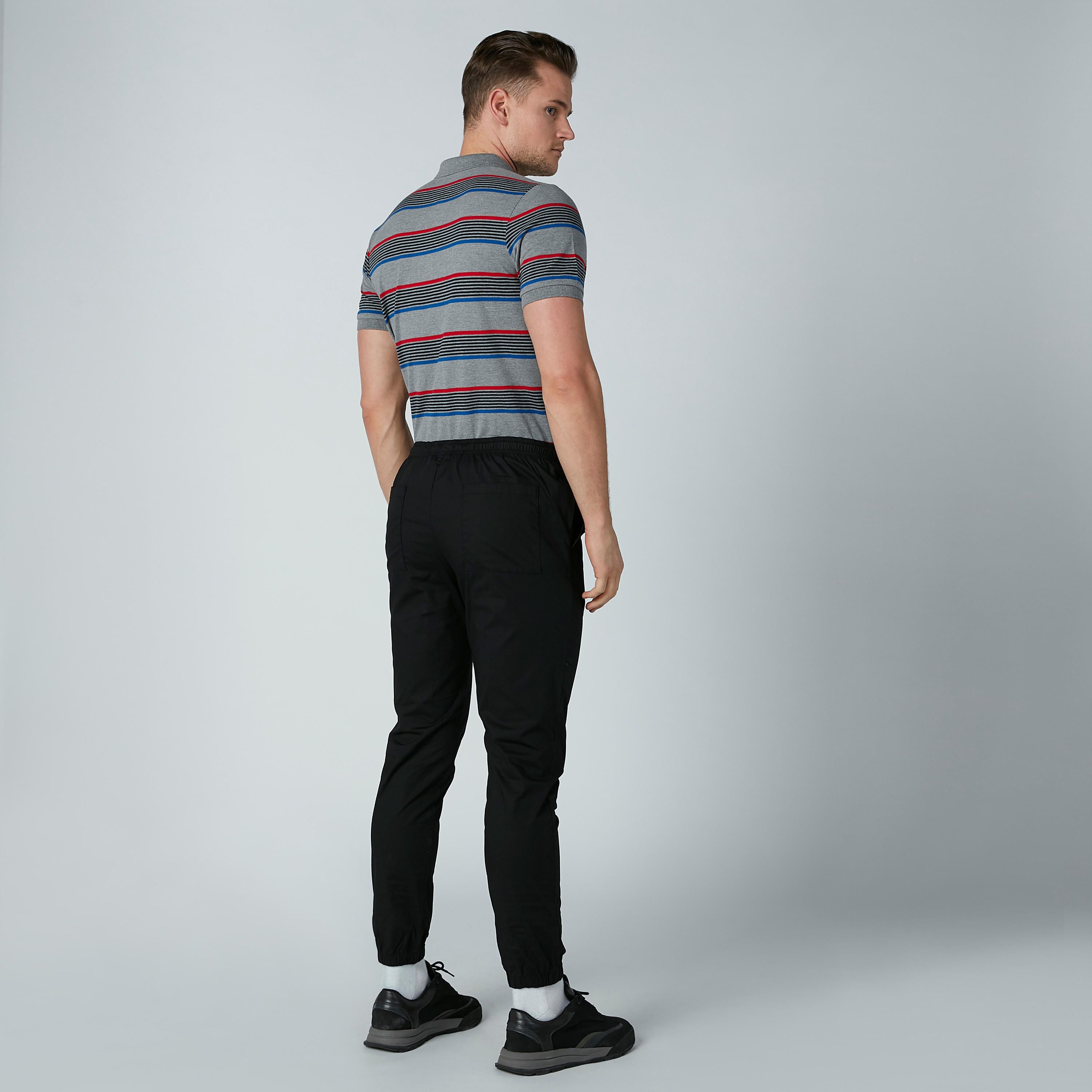 بنطال رياضي سادة طويل بجيوب-men-clothing-bottoms-joggers-image-4