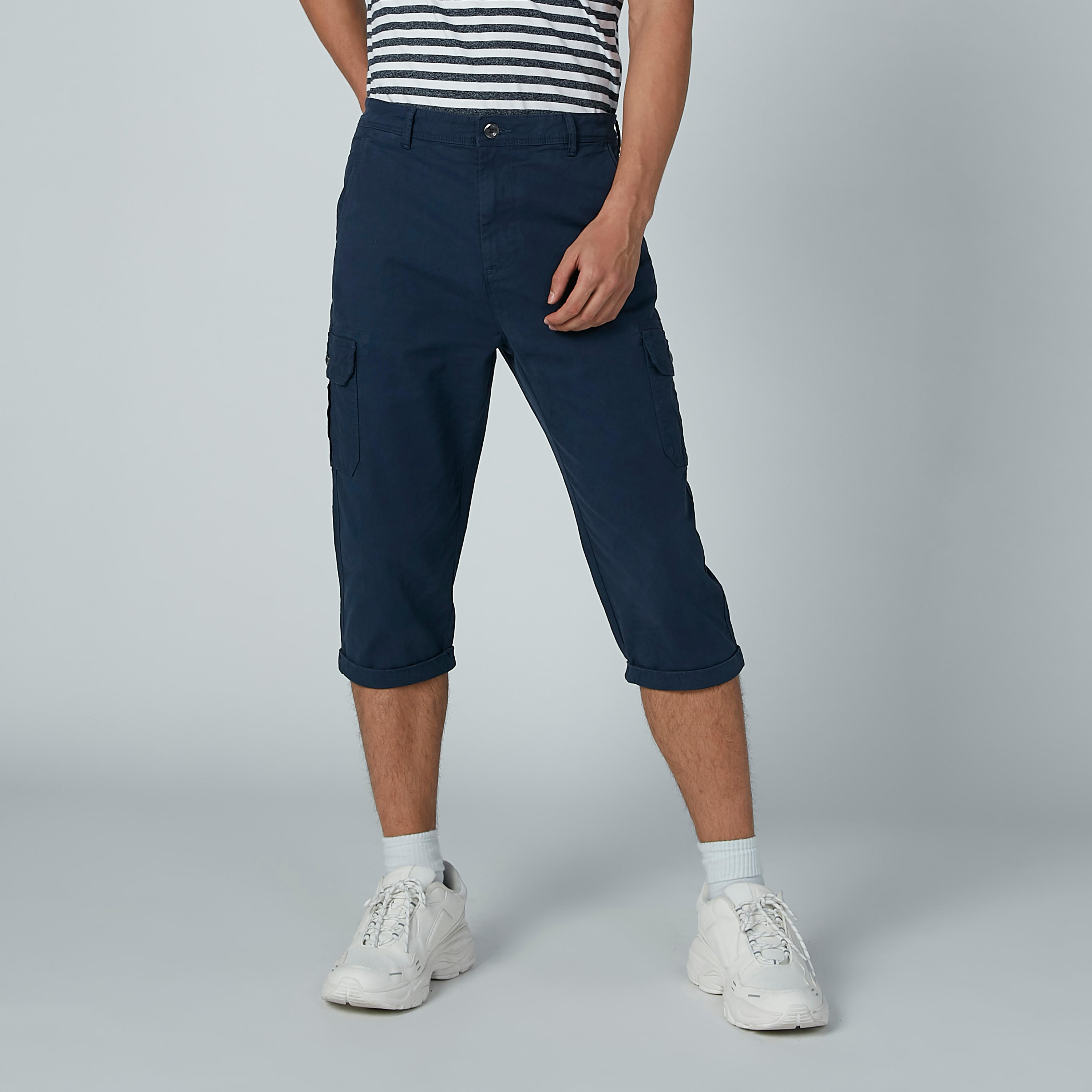 شورت سادة بجيوب-men-clothing-bottoms-shorts-image-1