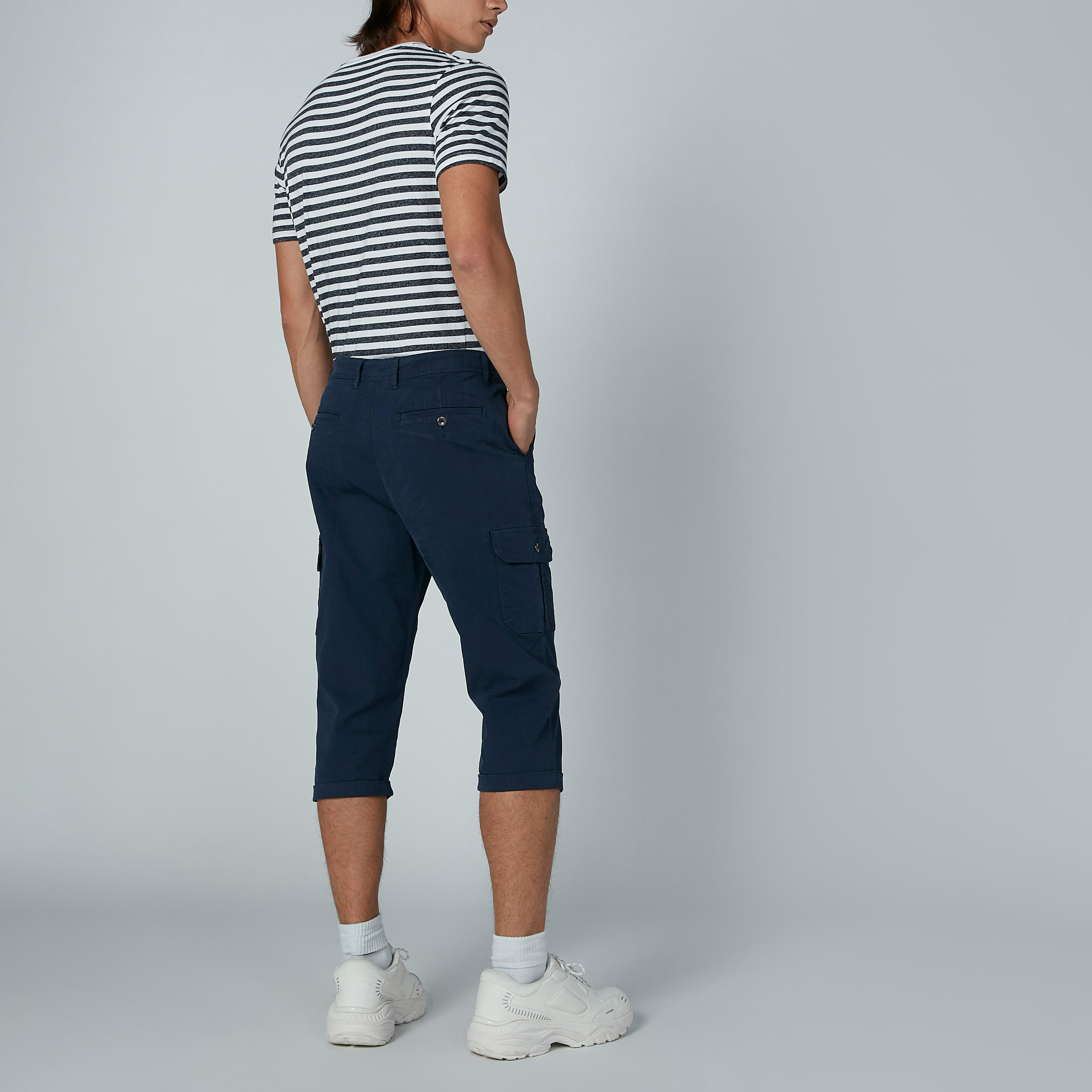 شورت سادة بجيوب-men-clothing-bottoms-shorts-image-3