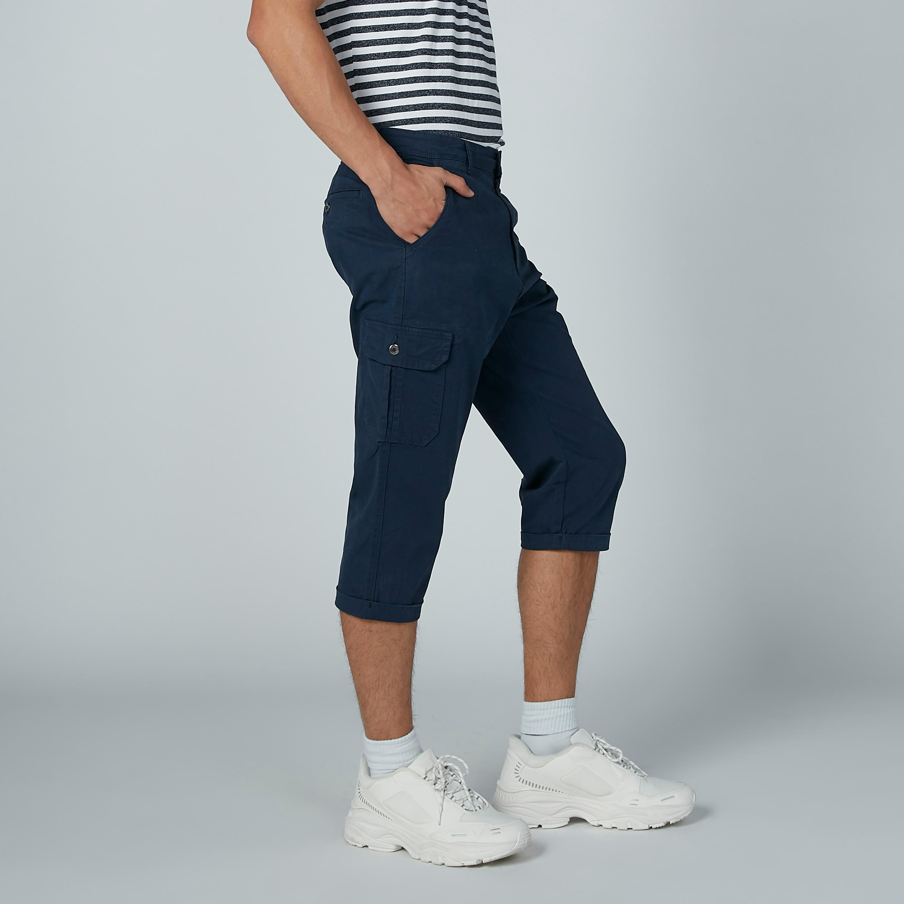 شورت سادة بجيوب-men-clothing-bottoms-shorts-image-4