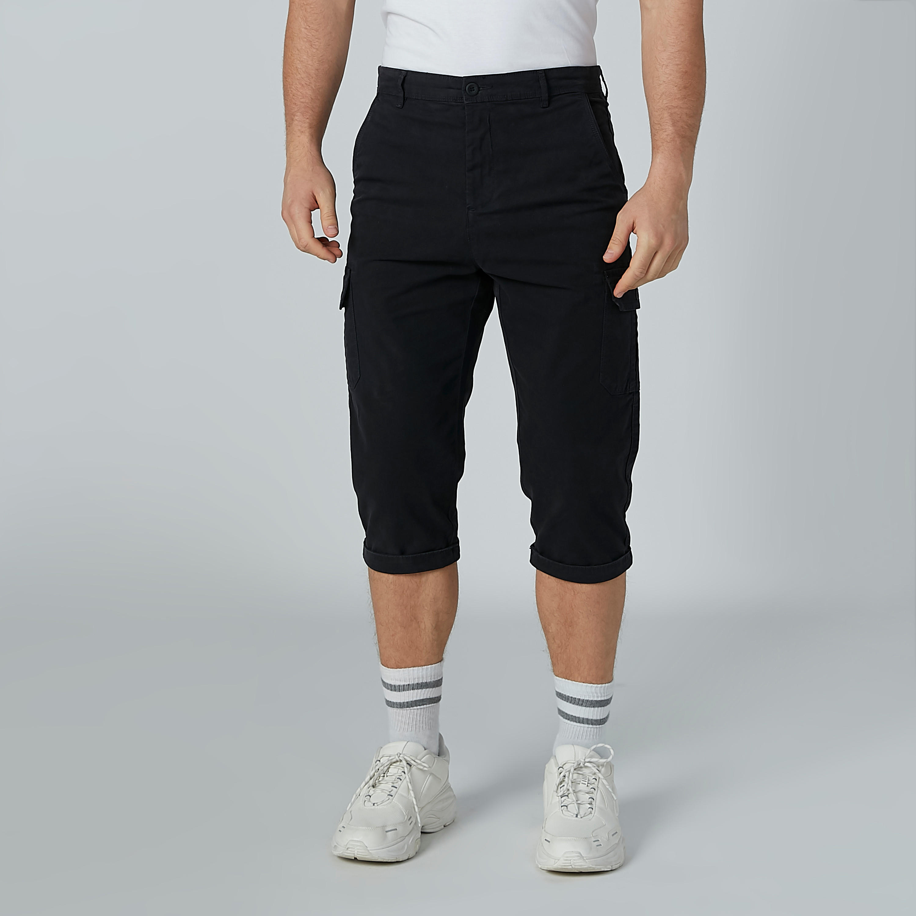 شورت سادة بسحّاب إغلاق وجيوب-men-clothing-bottoms-shorts-image-1
