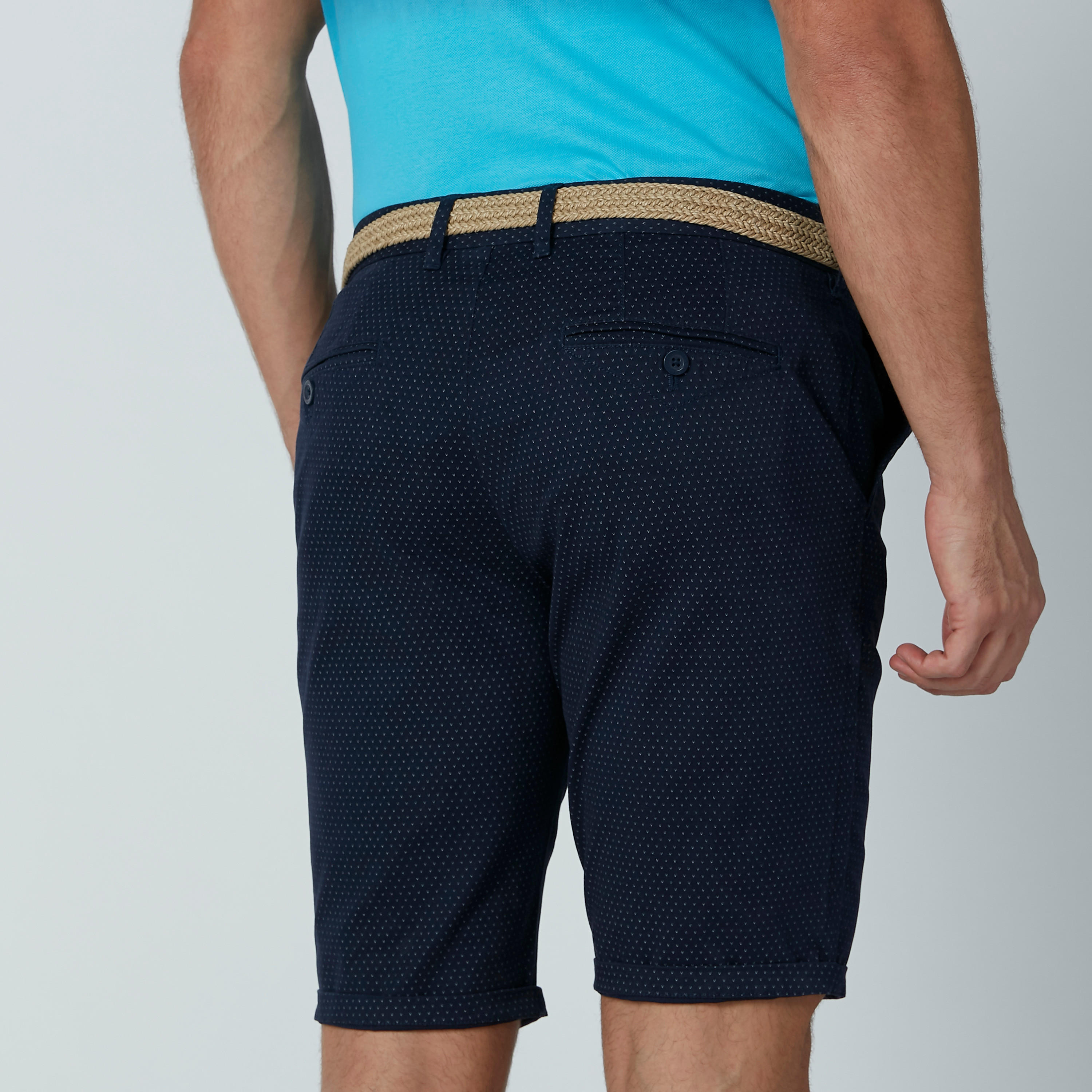 شورت بجيوب وحلقات حزام وطبعات منقّطة-men-clothing-bottoms-shorts-image-4