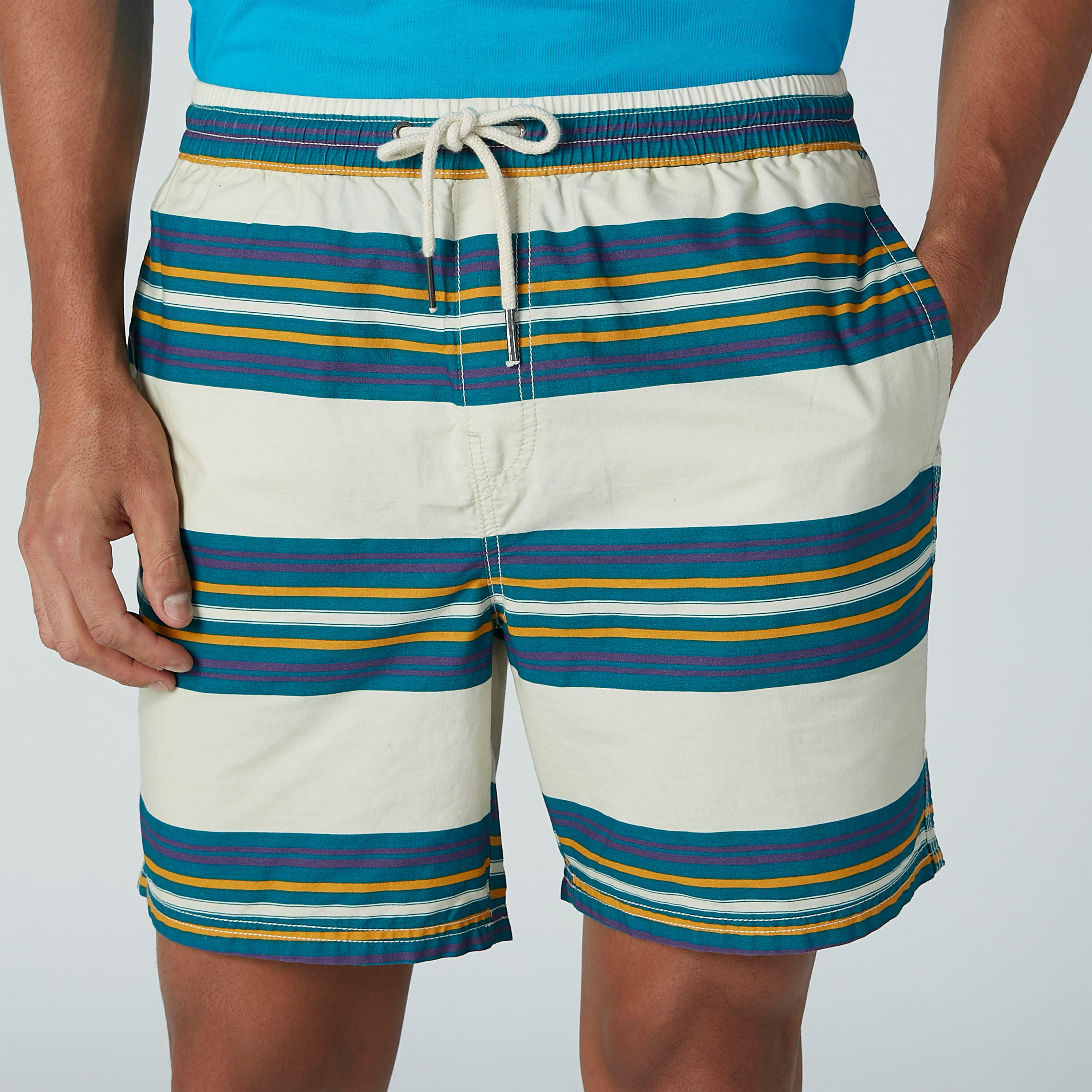 شورت مقلّم بجيوب ورباط-men-clothing-bottoms-shorts-image-3