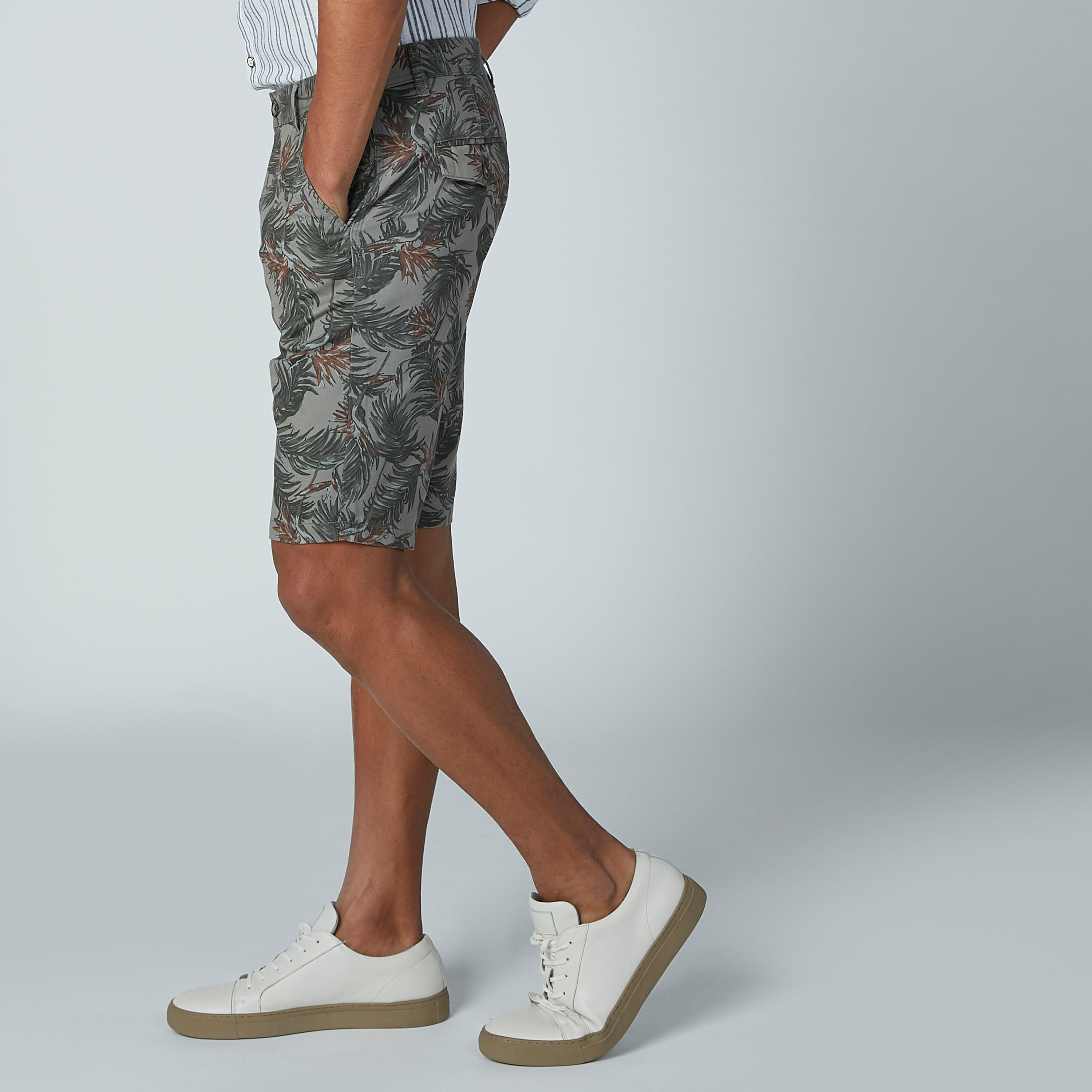 شورت بجيوب وطبعات-men-clothing-bottoms-shorts-image-3