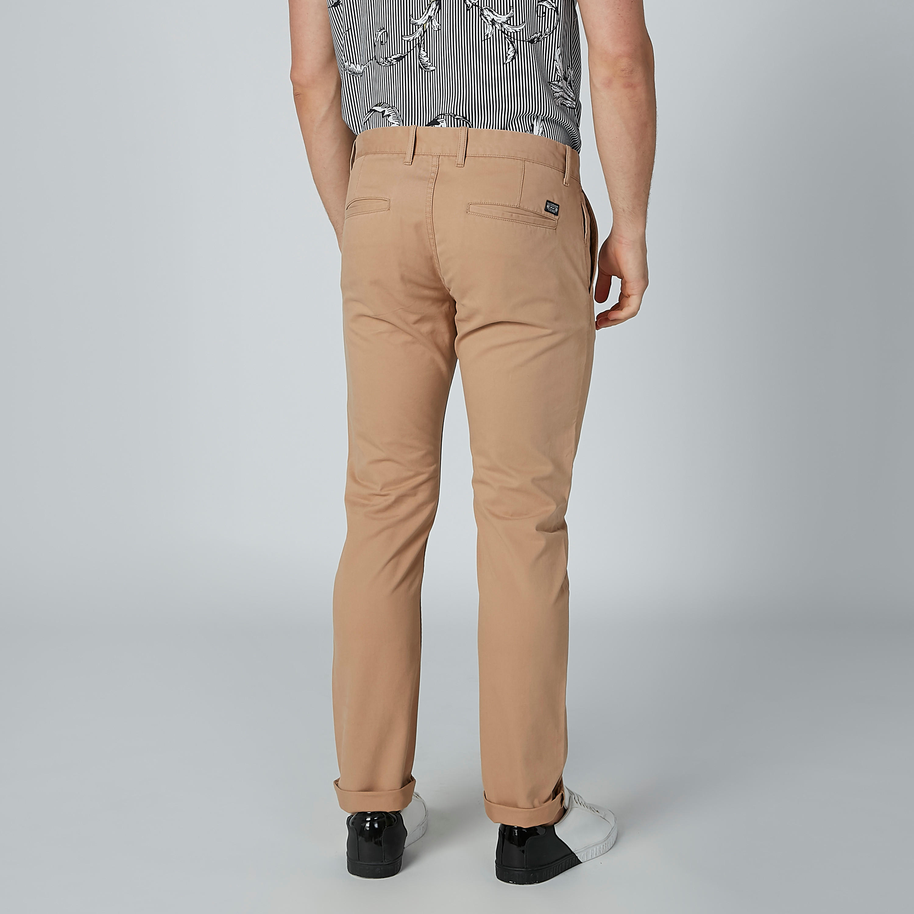 بنطال شينو سادة بجيوب-men-clothing-bottoms-trousersandchinos-trousers-image-5