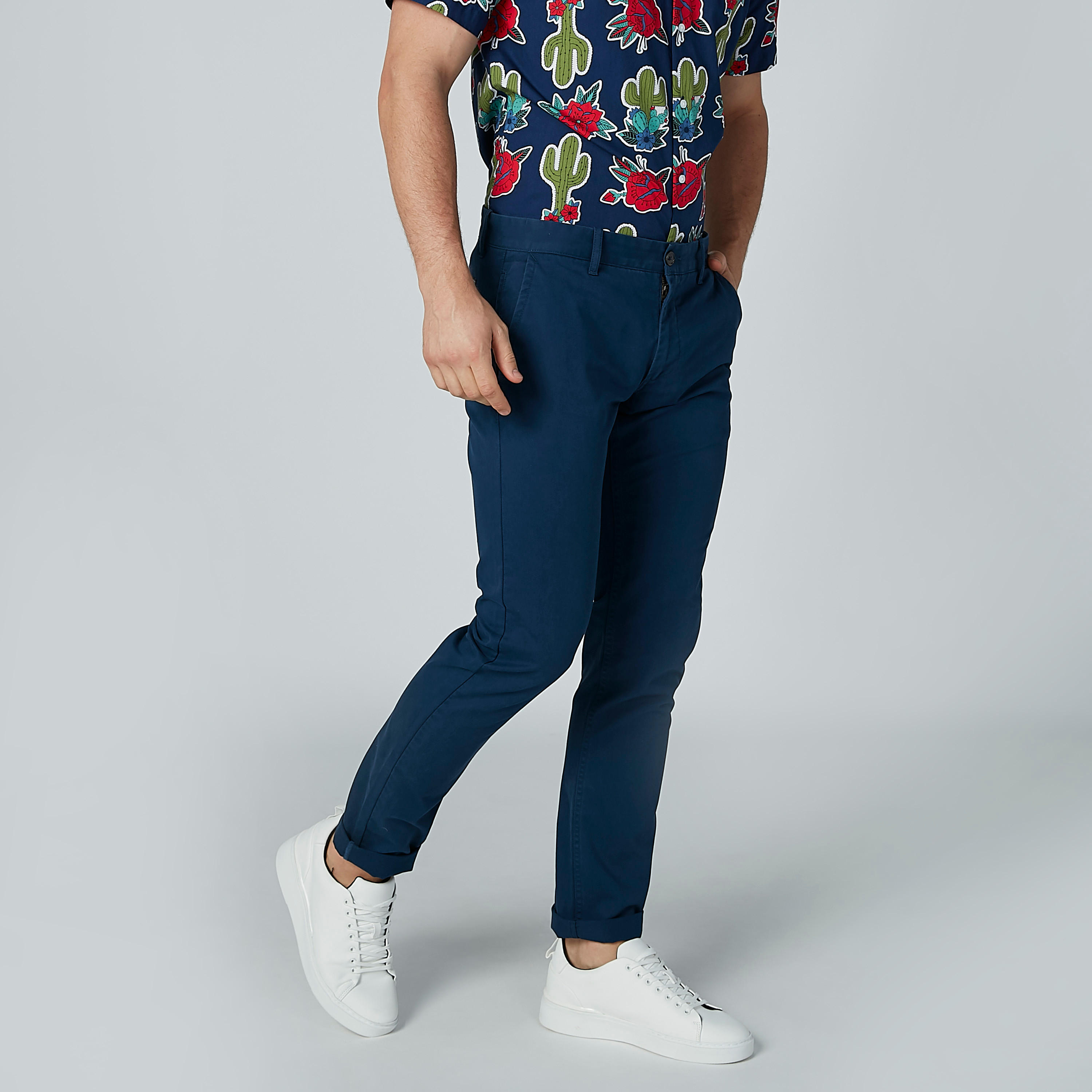 بنطال شينو سادة بسحّاب إغلاق وجيوب-men-clothing-bottoms-trousersandchinos-trousers-image-1