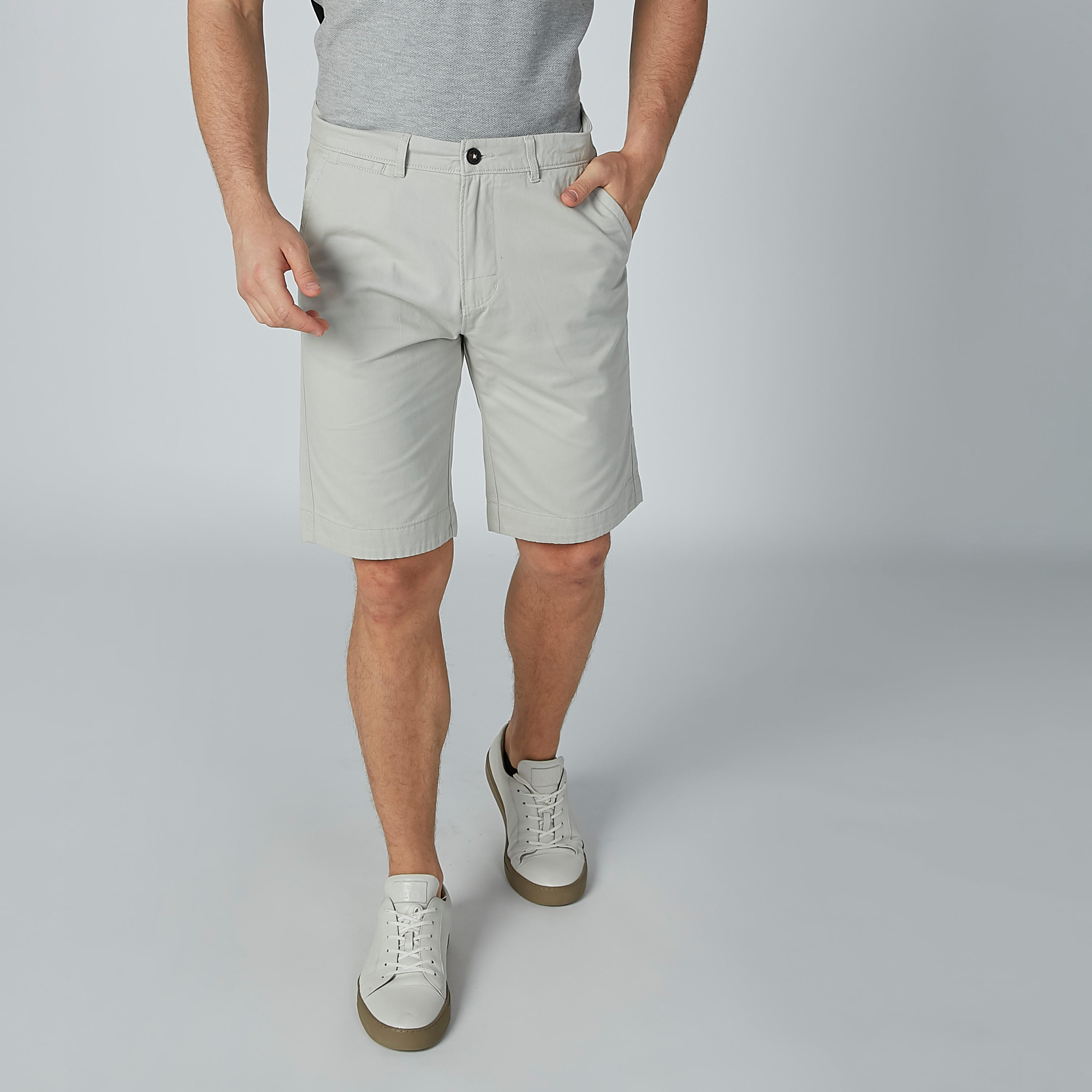 شورت سادة بجيوب-men-clothing-bottoms-shorts-image-3