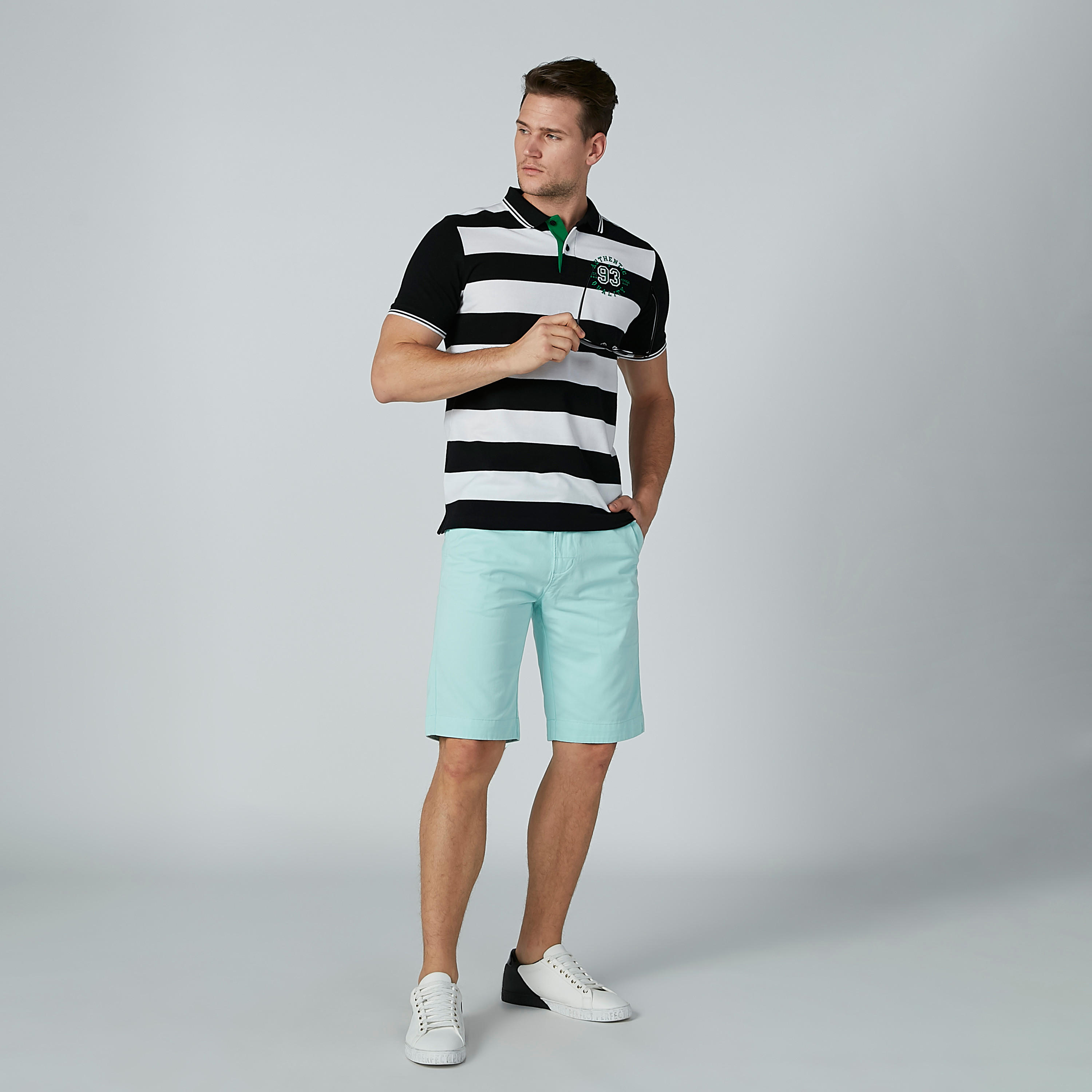شورت سادة بسحّاب إغلاق وجيوب-men-clothing-bottoms-shorts-image-3