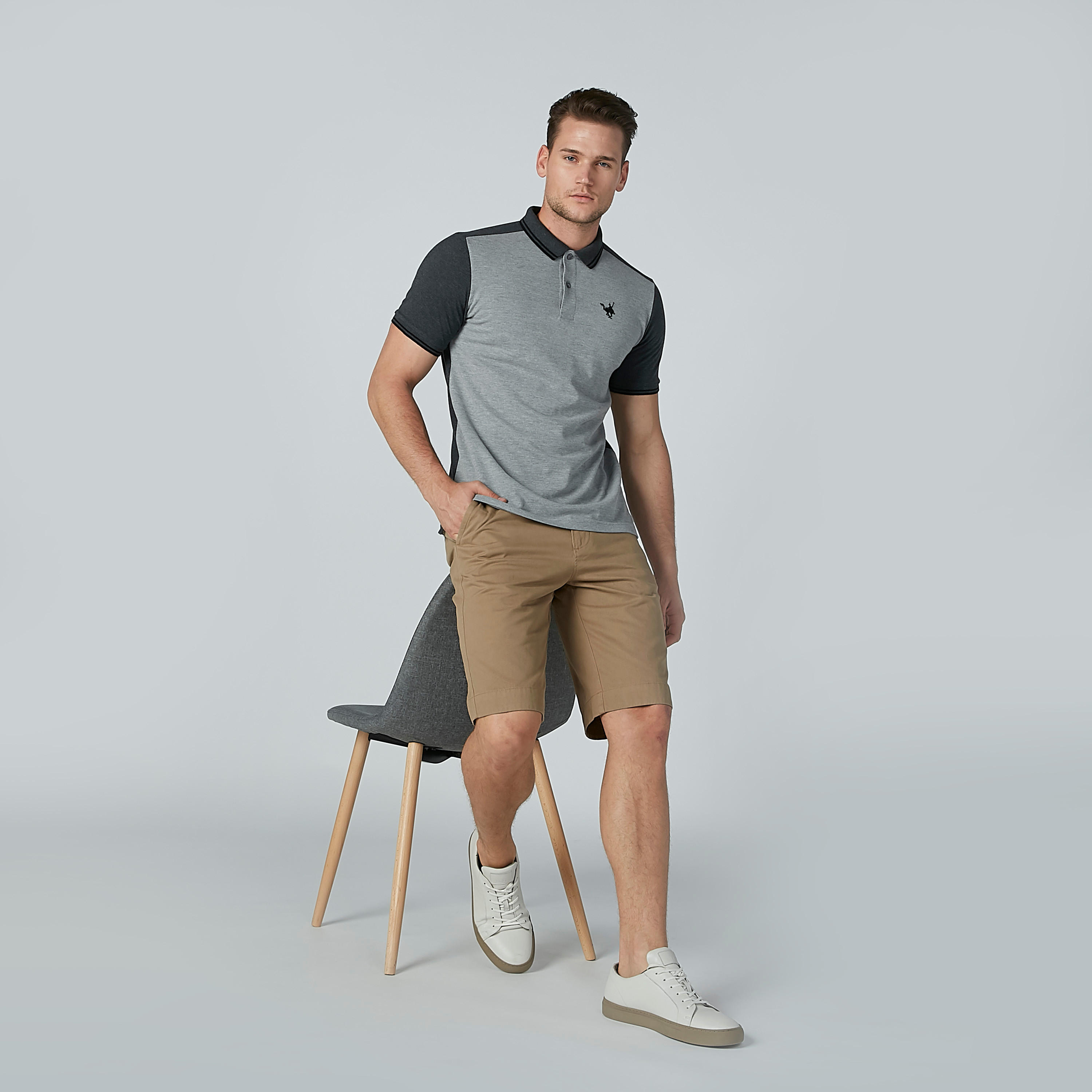 شورت سادة بجيوب وحلقات حزام-men-clothing-bottoms-shorts-image-2