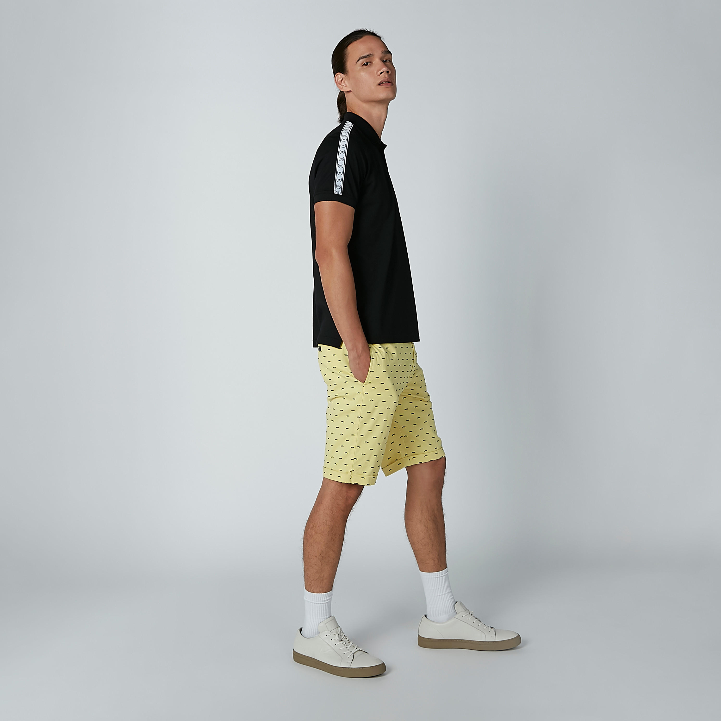 شورت بتفاصيل جيوب وطبعات-men-clothing-bottoms-shorts-image-1
