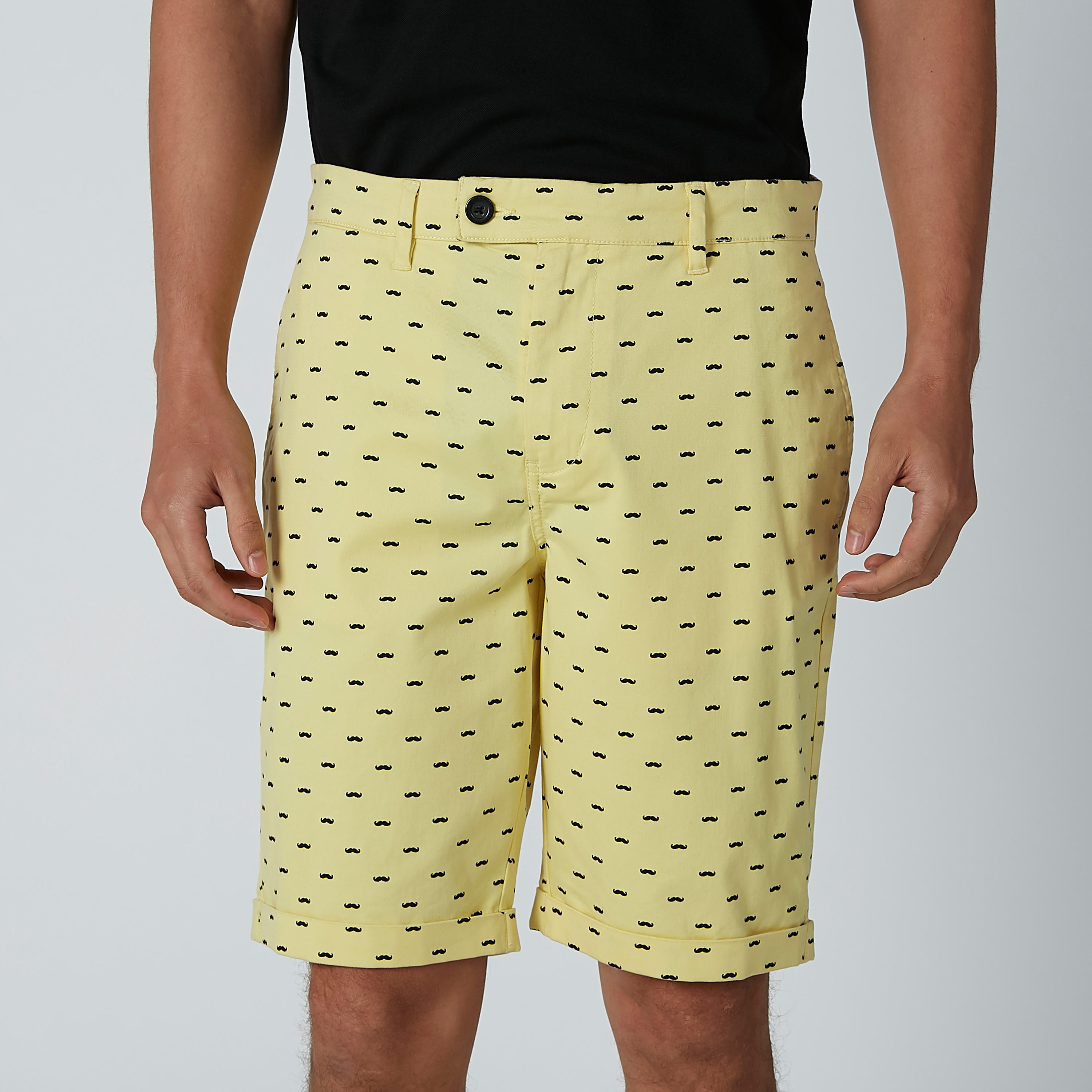 شورت بتفاصيل جيوب وطبعات-men-clothing-bottoms-shorts-image-2