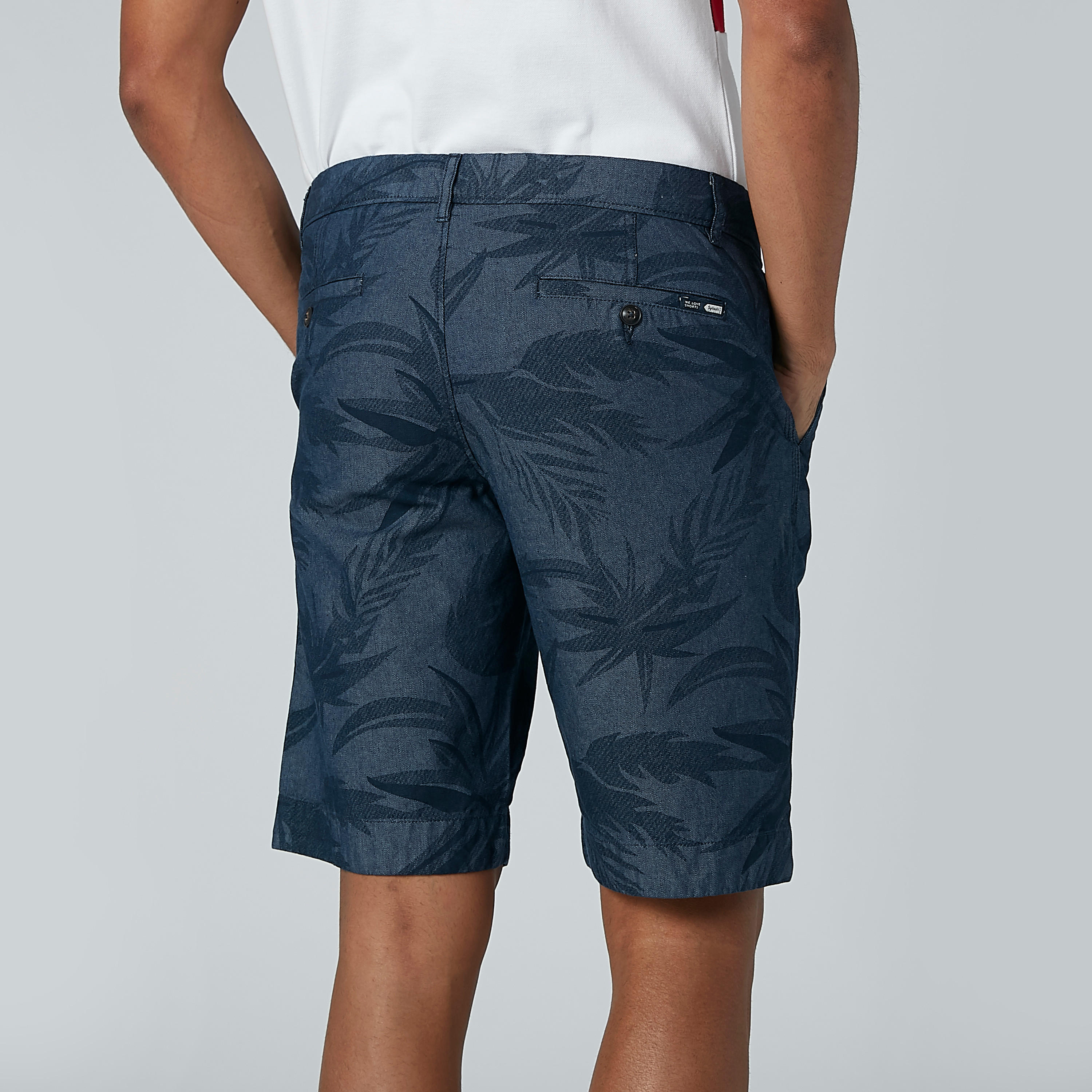 شورت بتفاصيل جيوب وطبعات-men-clothing-bottoms-shorts-image-4