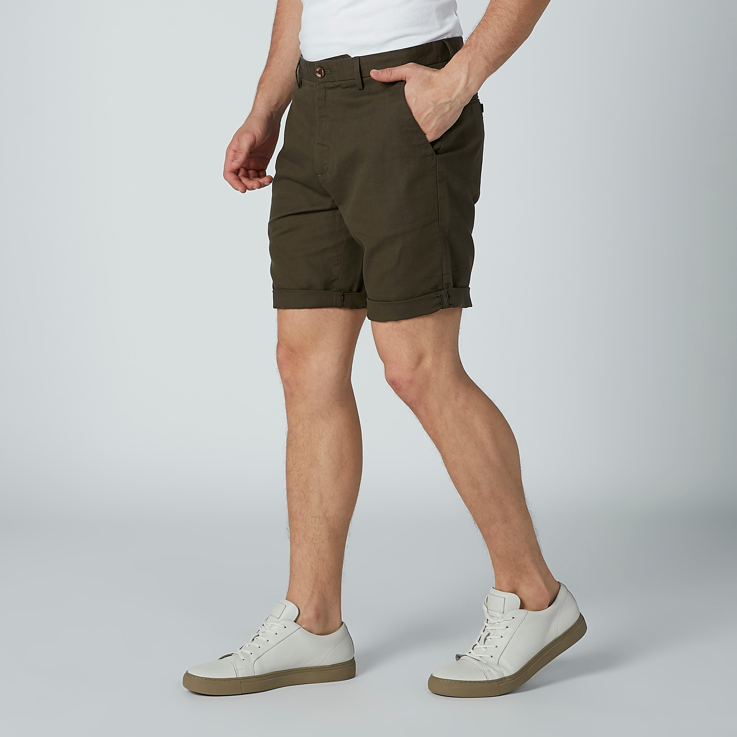 شورت سادة بجيوب وحلقات حزام-men-clothing-bottoms-shorts-image-3