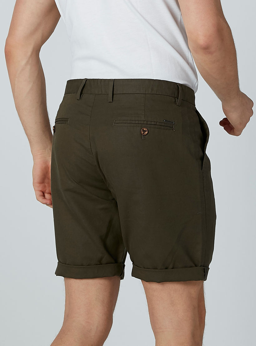 شورت سادة بجيوب وحلقات حزام-men-clothing-bottoms-shorts-image-5