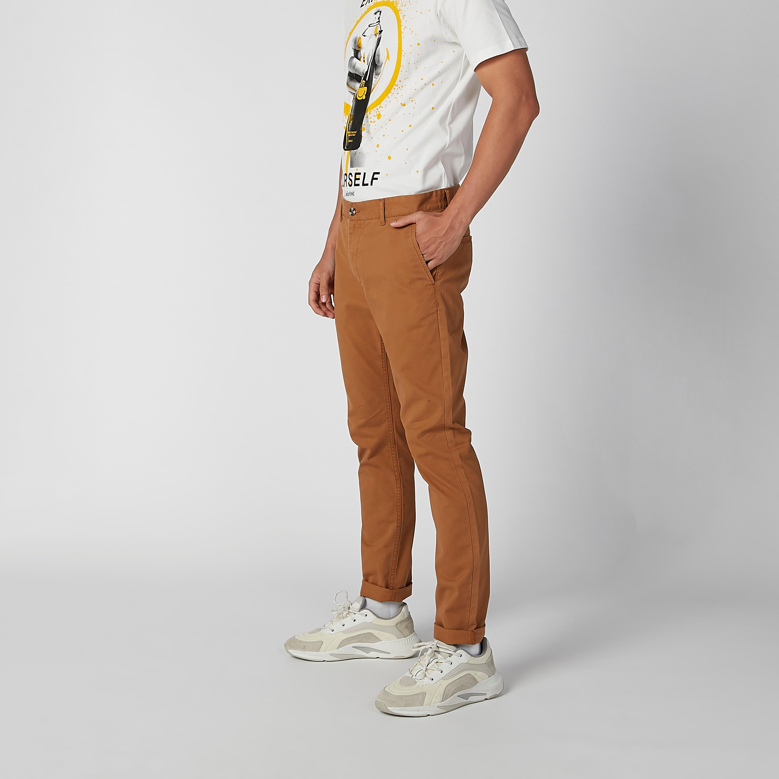 بنطال طويل سادة بجيوب وحلقات للحزام-men-clothing-bottoms-trousersandchinos-trousers-image-1