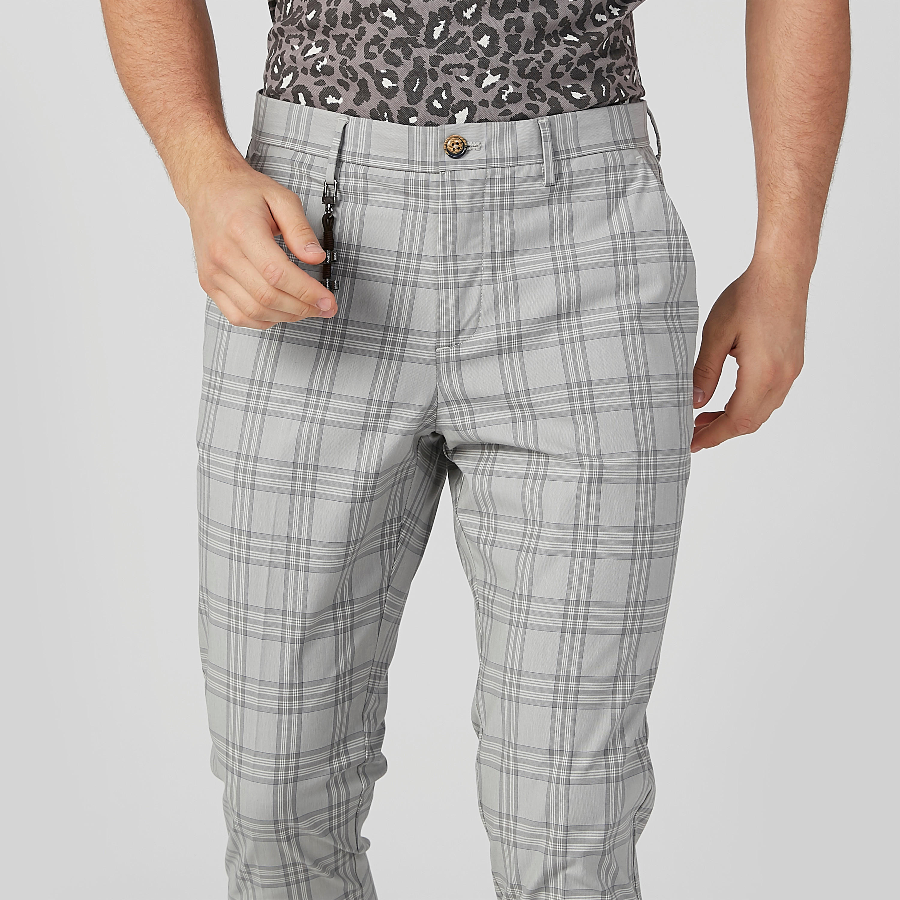 بنطال شينو كاروهات بقصّة سليم وجيوب-men-clothing-bottoms-trousersandchinos-trousers-image-3