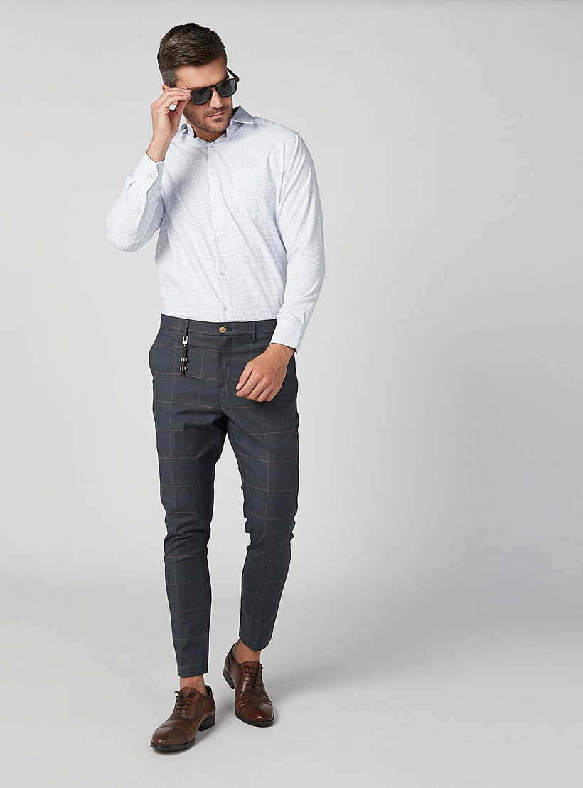 بنطال شينو كاروهات طويل بقصّة سليم وجيوب-men-clothing-bottoms-trousersandchinos-trousers-image-2