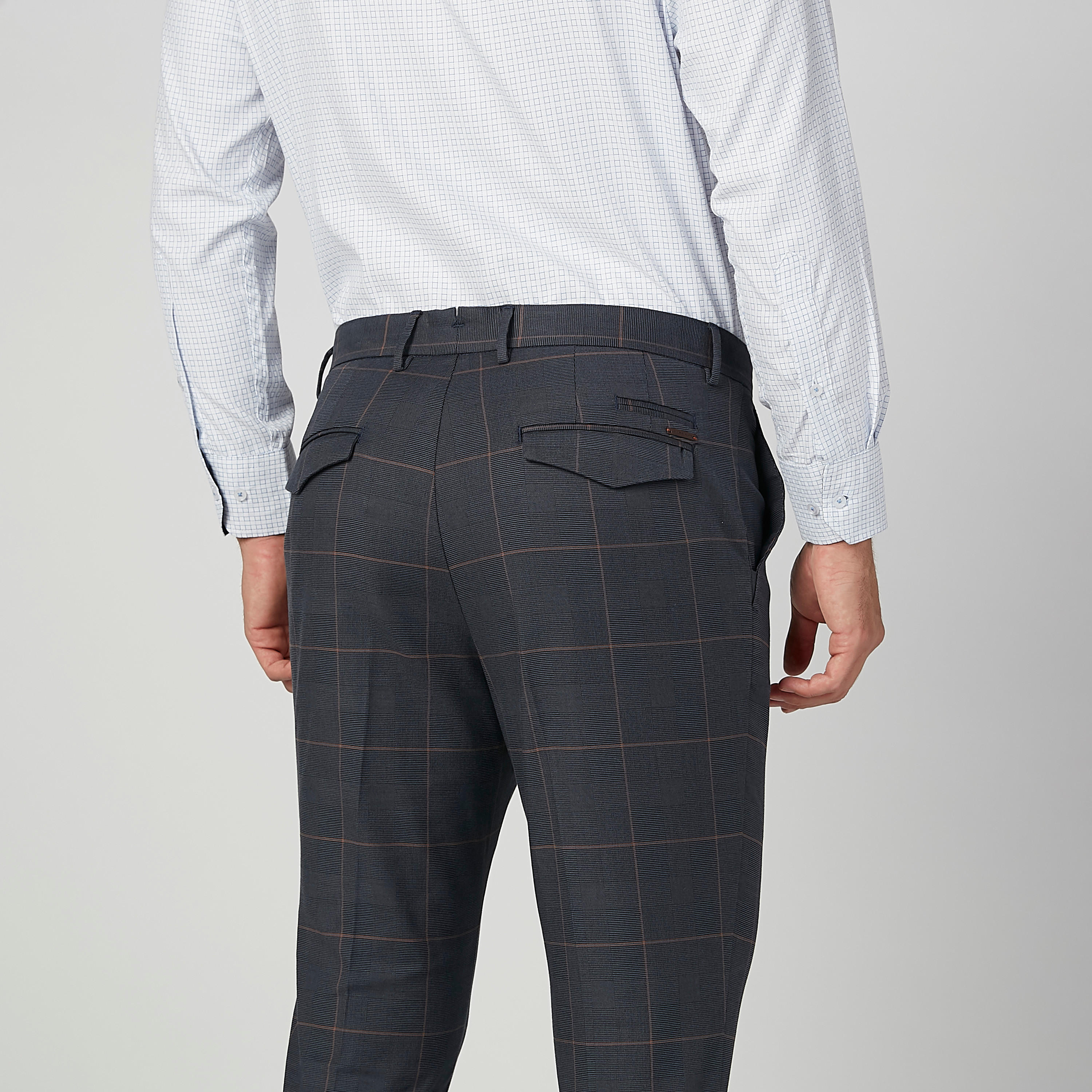 بنطال شينو كاروهات طويل بقصّة سليم وجيوب-men-clothing-bottoms-trousersandchinos-trousers-image-5