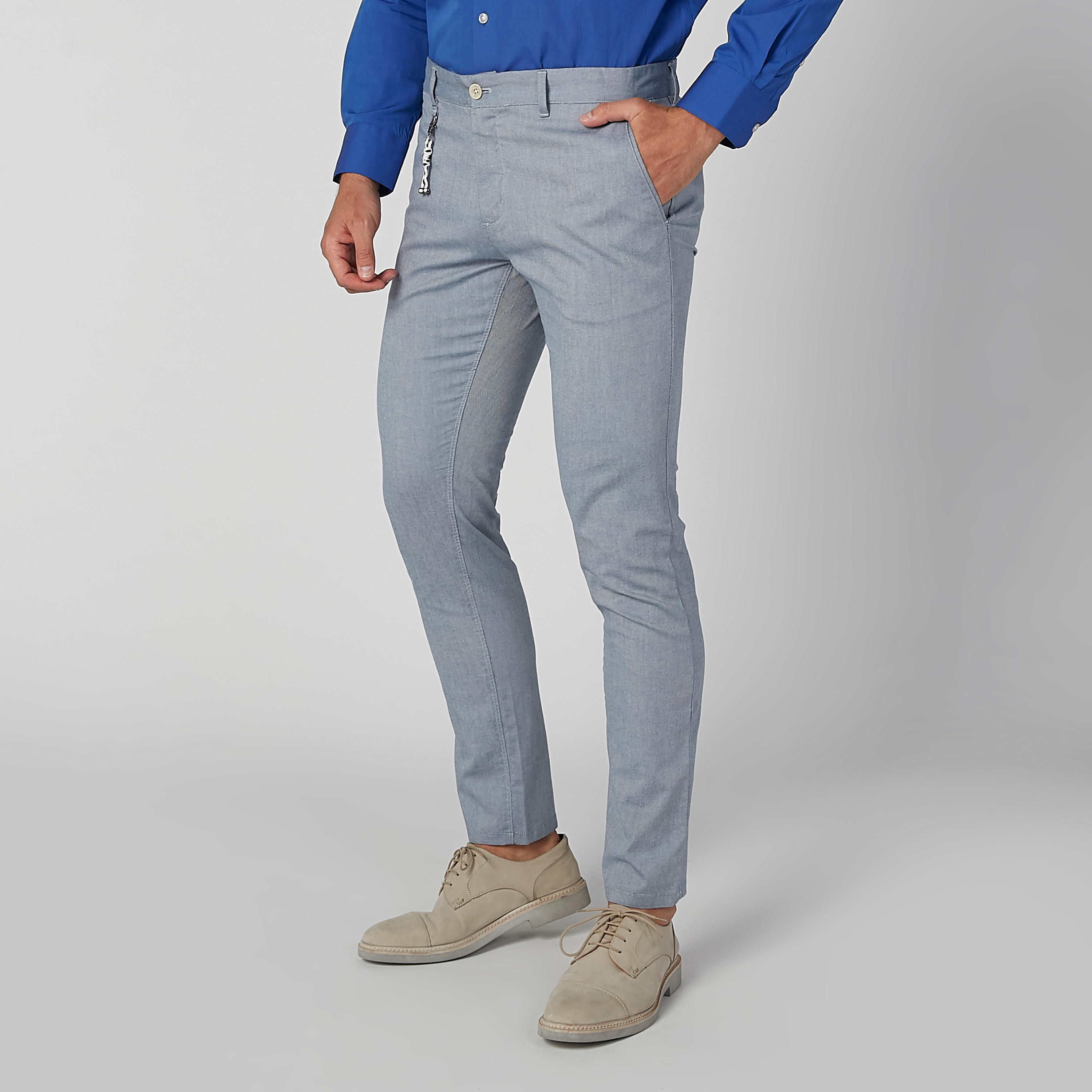 بنطال شينو طويل سادة بقصّة سليم وخصر متوسط الارتفاع وجيوب-men-clothing-bottoms-trousersandchinos-trousers-image-4