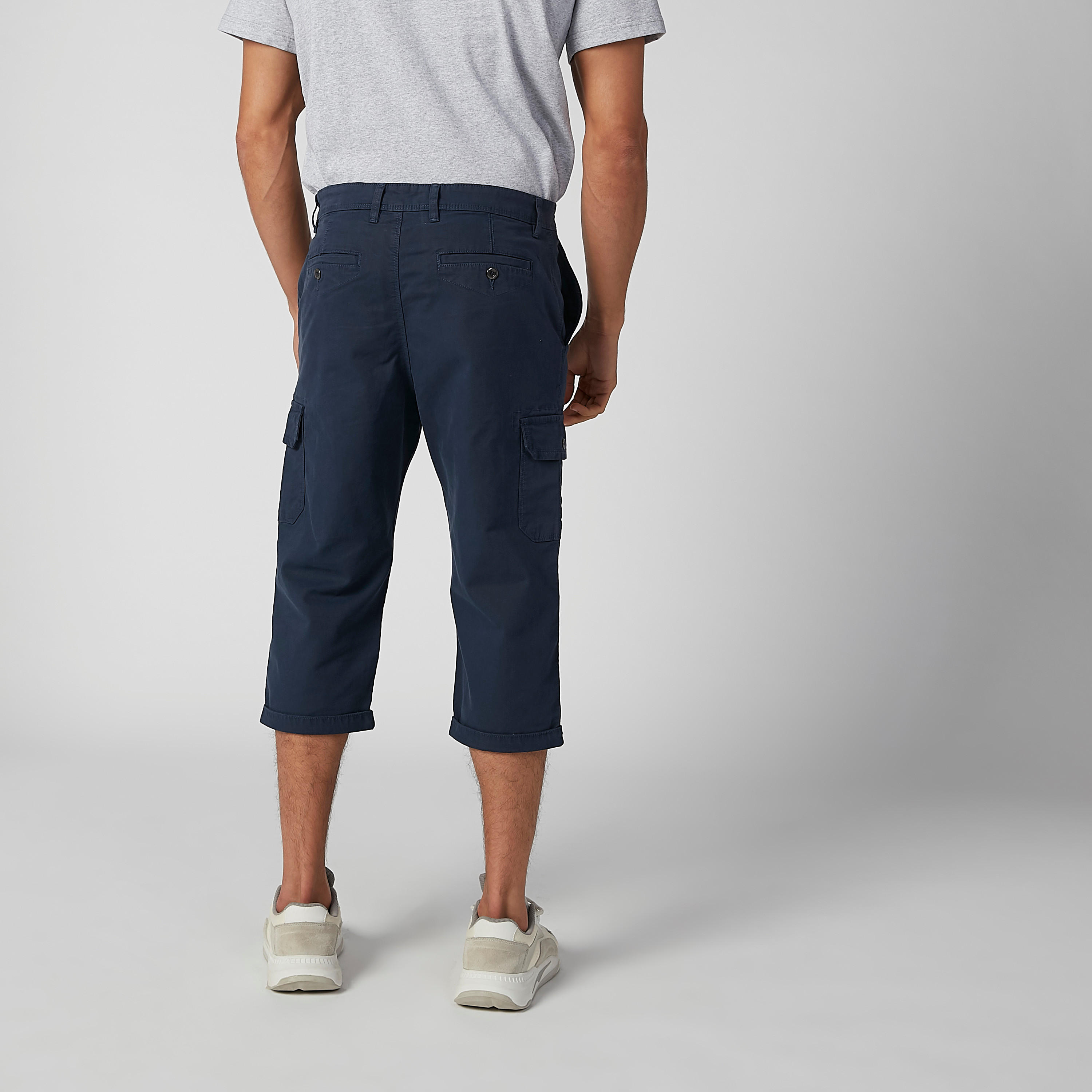 Sustainable Slim Fit Plain Mid Waist 3/4 Pants with Pocket Detail-men-clothing-bottoms-trousersandchinos-trousers-image-4