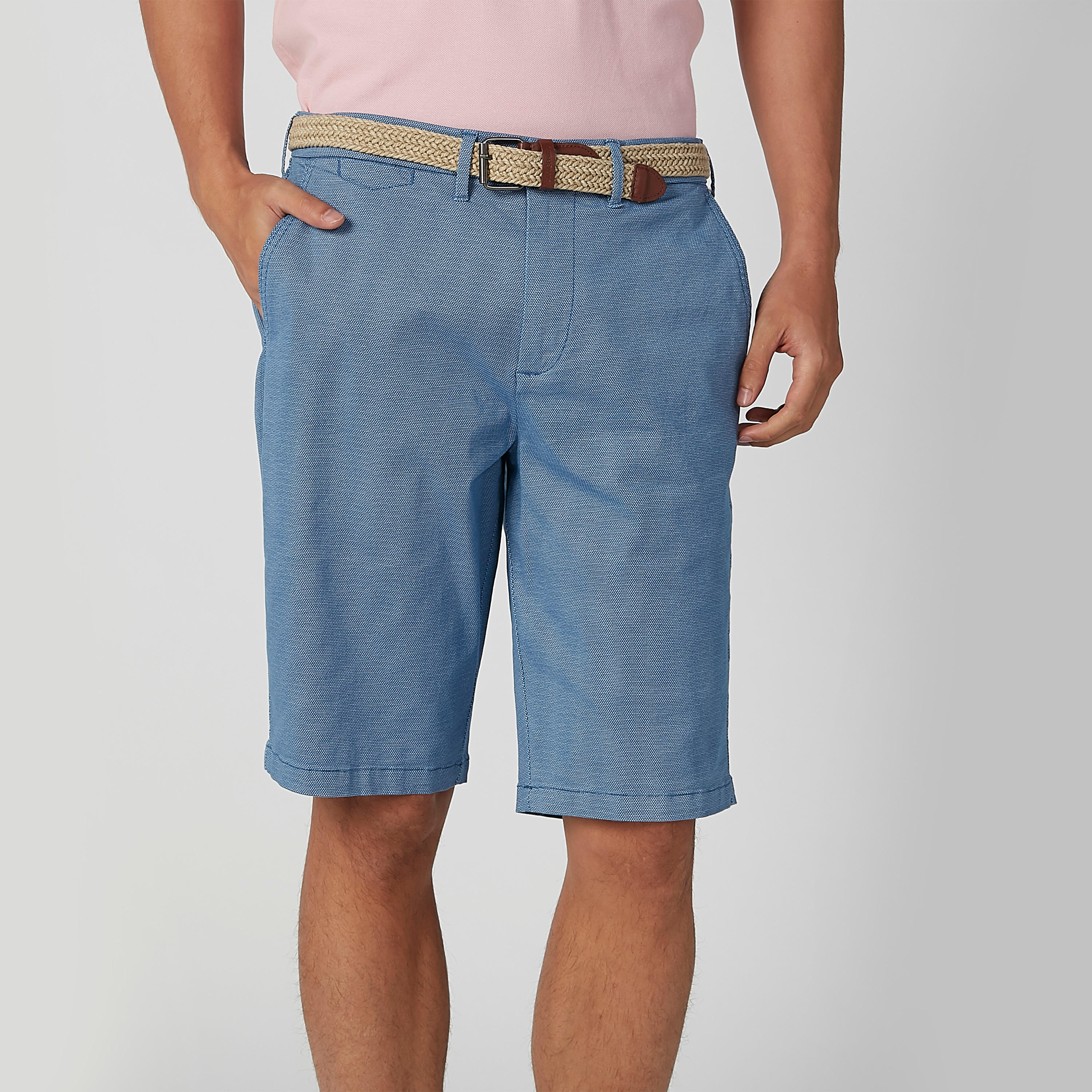 شورت مستدام سليم بارز الملمس بخصر متوسط الارتفاع وجيوب-men-clothing-bottoms-shorts-image-1
