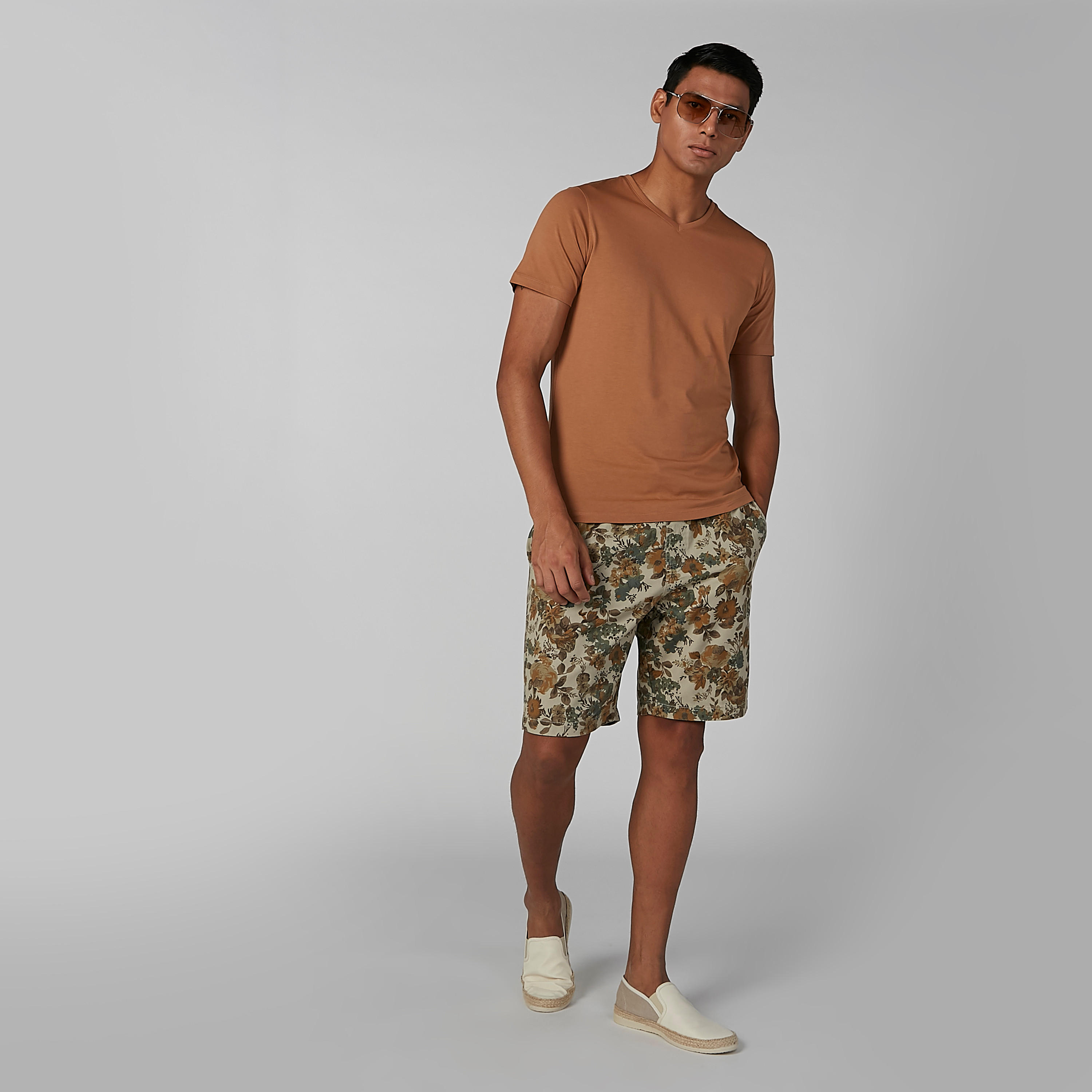 شورت مستدام برباط إغلاق وطبعات زهرية -men-clothing-bottoms-shorts-image-2