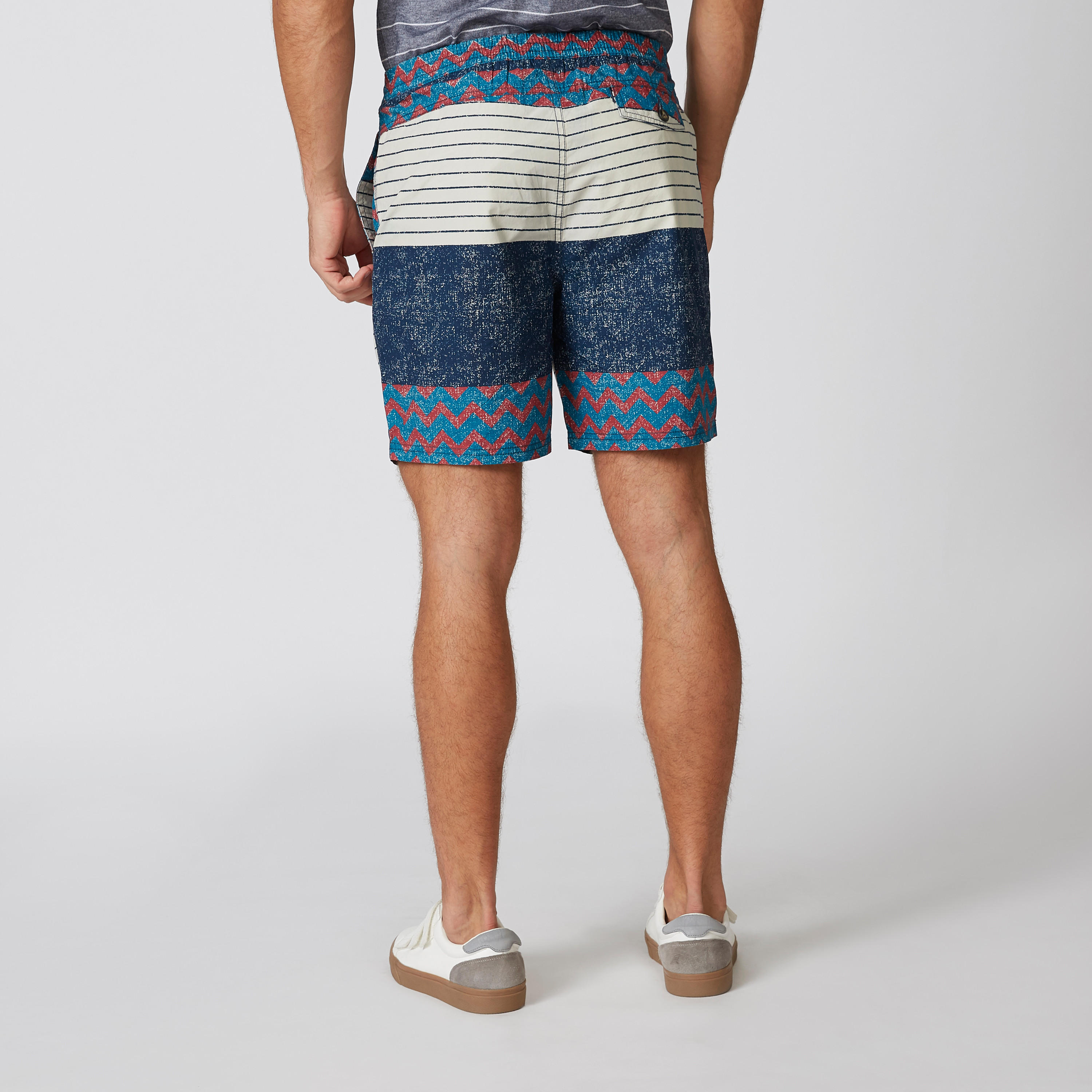 شورت مستدام سليم وخصر متوسط الارتفاع ورباط وطبعات-men-clothing-bottoms-shorts-image-3