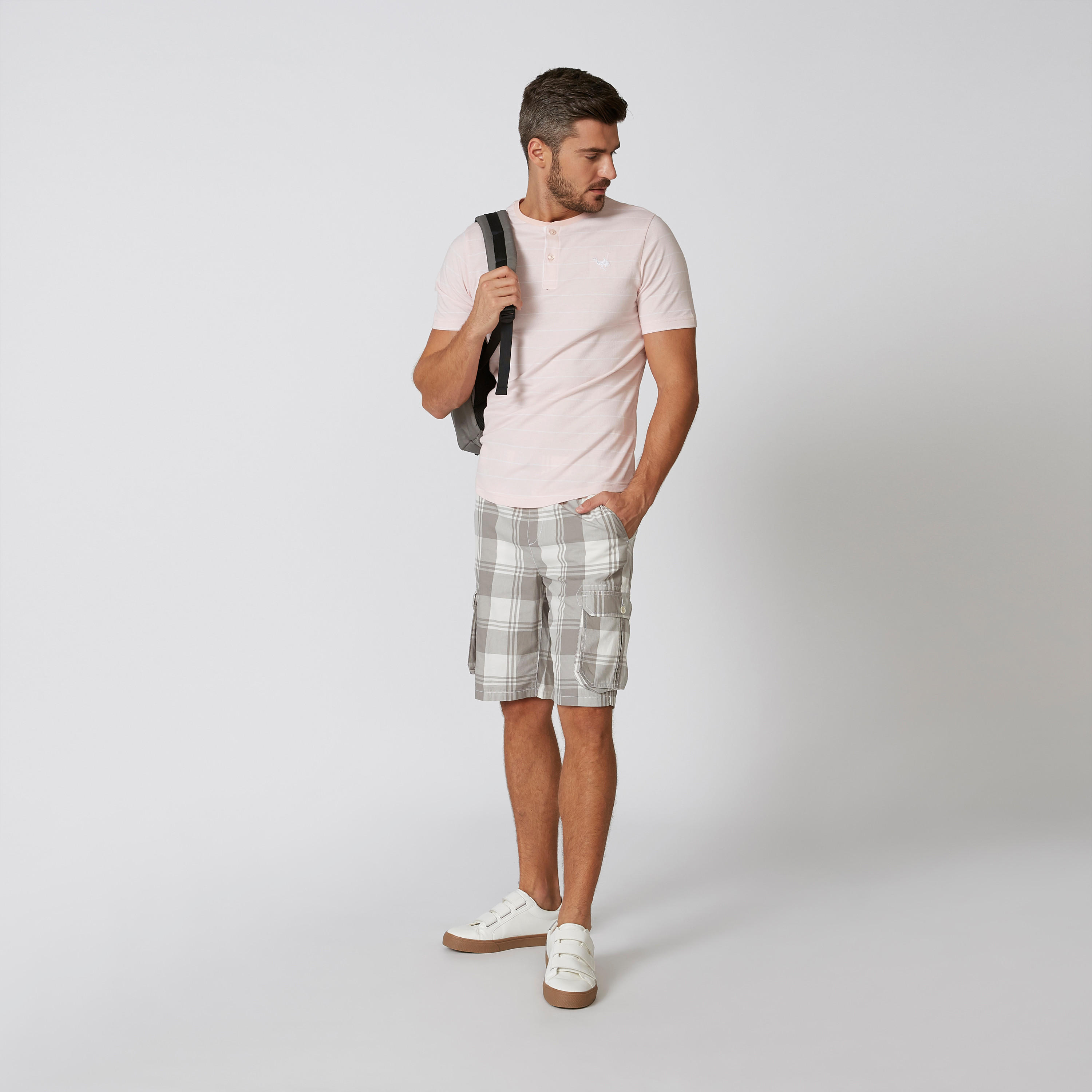 شورت كاروهات بقصّة سليم وخصر مطّاطي متوسط الارتفاع-men-clothing-bottoms-shorts-image-2