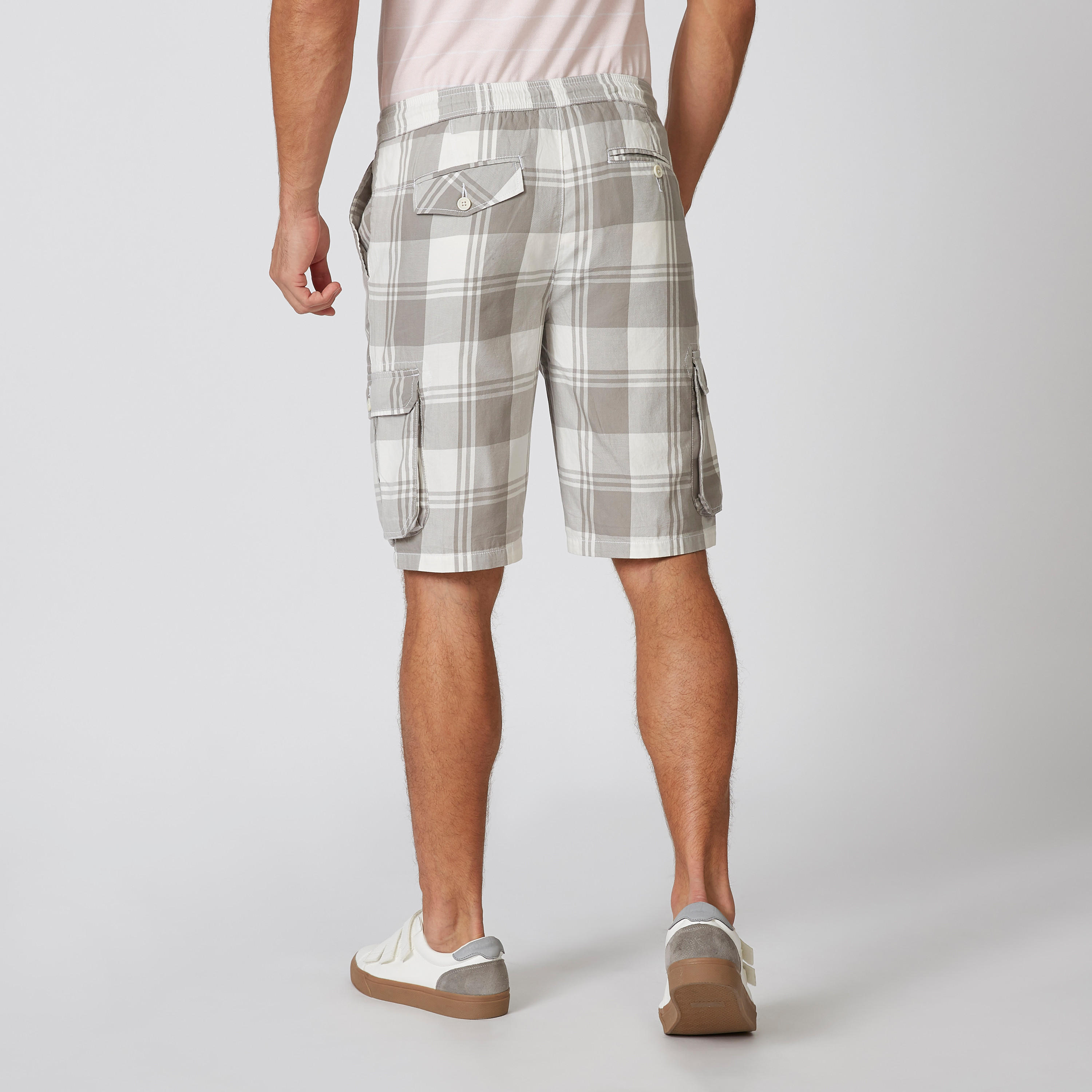شورت كاروهات بقصّة سليم وخصر مطّاطي متوسط الارتفاع-men-clothing-bottoms-shorts-image-3