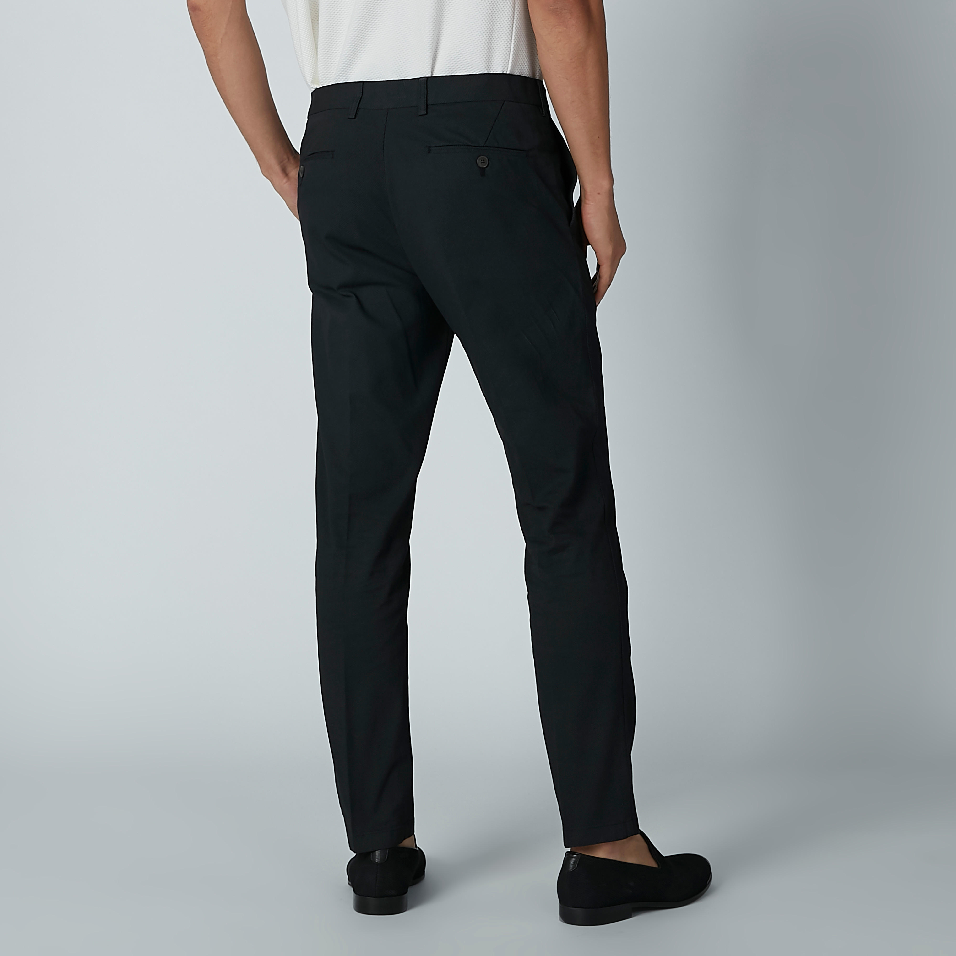 بنطال سادة بقصّة سليم وخصر متوسط الارتفاع وجيوب-men-clothing-bottoms-trousersandchinos-trousers-image-9