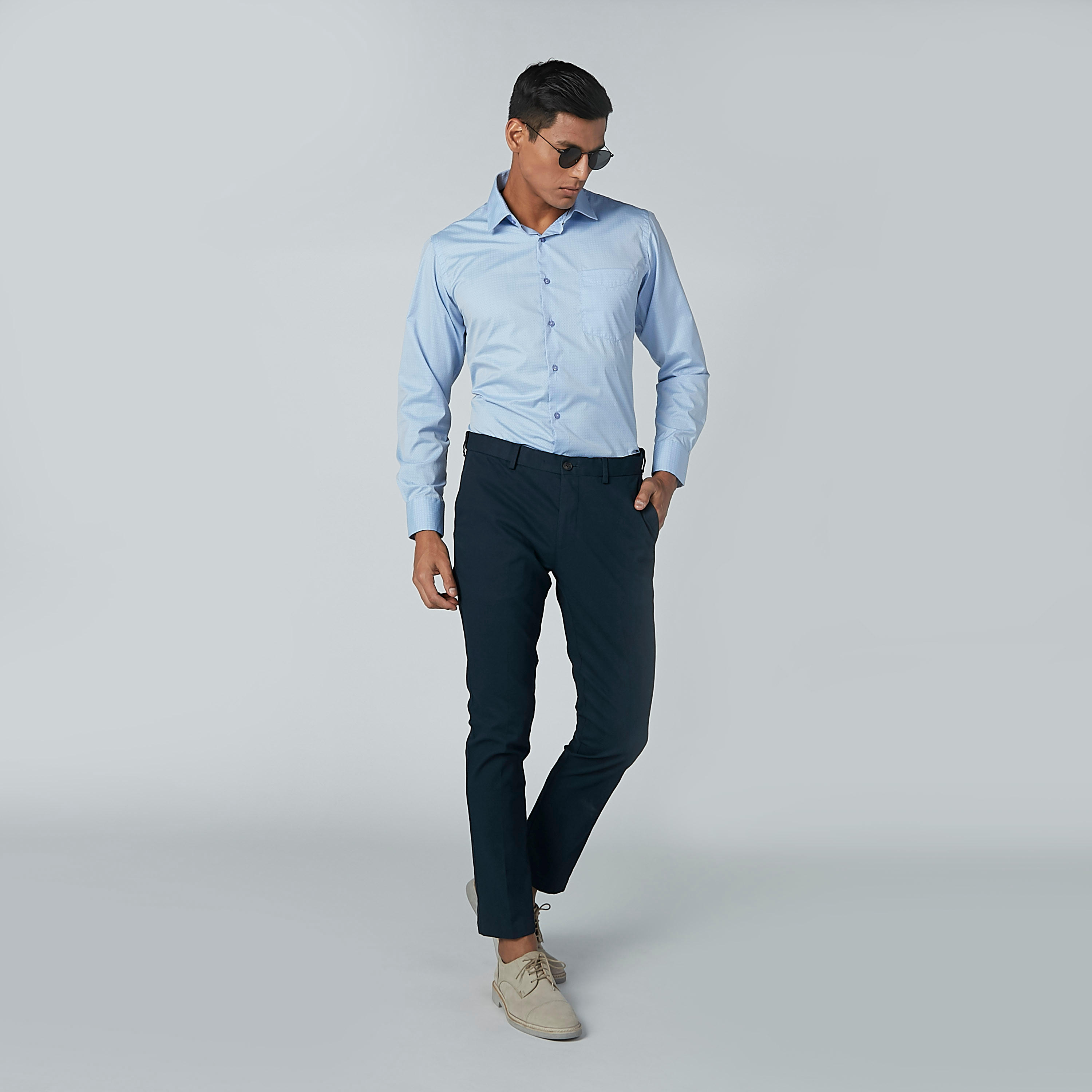بنطال سادة بقصّة سليم وخصر متوسط الارتفاع وجيوب-men-clothing-bottoms-trousersandchinos-trousers-image-19