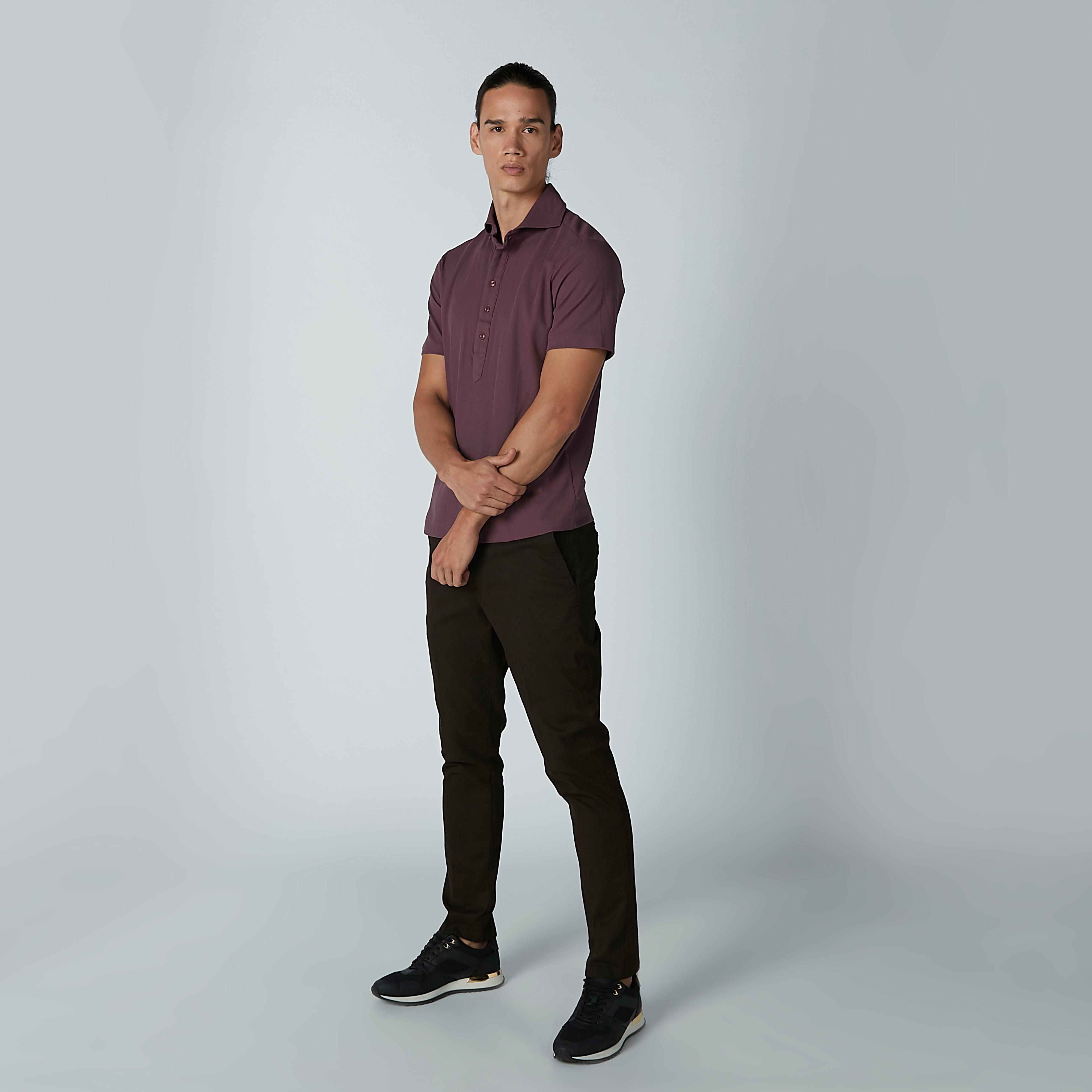 بنطال سادة بقصّة سليم وخصر متوسط الارتفاع وجيوب-men-clothing-bottoms-trousersandchinos-trousers-image-13