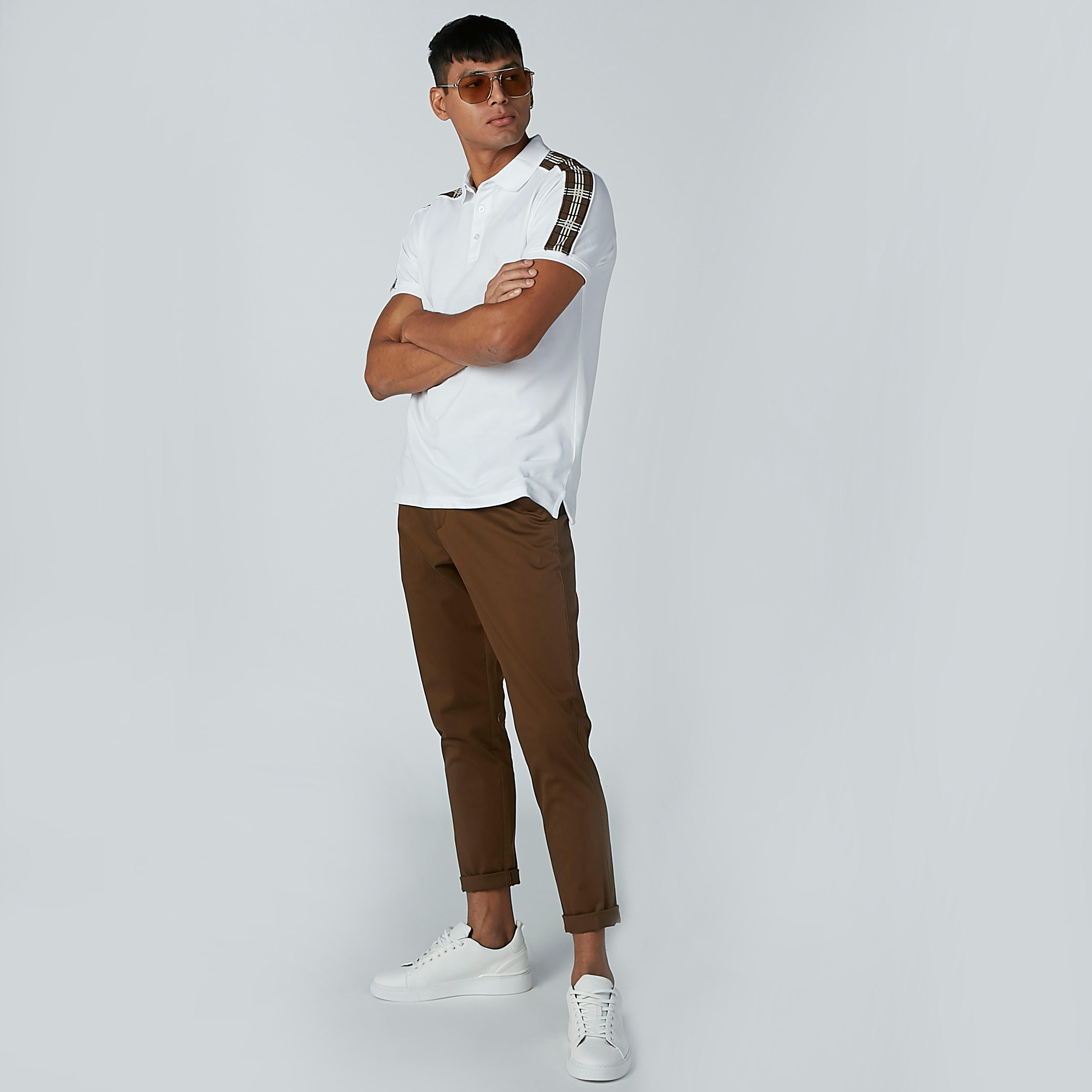 بنطال شينو سادة بخصر متوسط الارتفاع وجيوب-men-clothing-bottoms-trousersandchinos-trousers-image-10