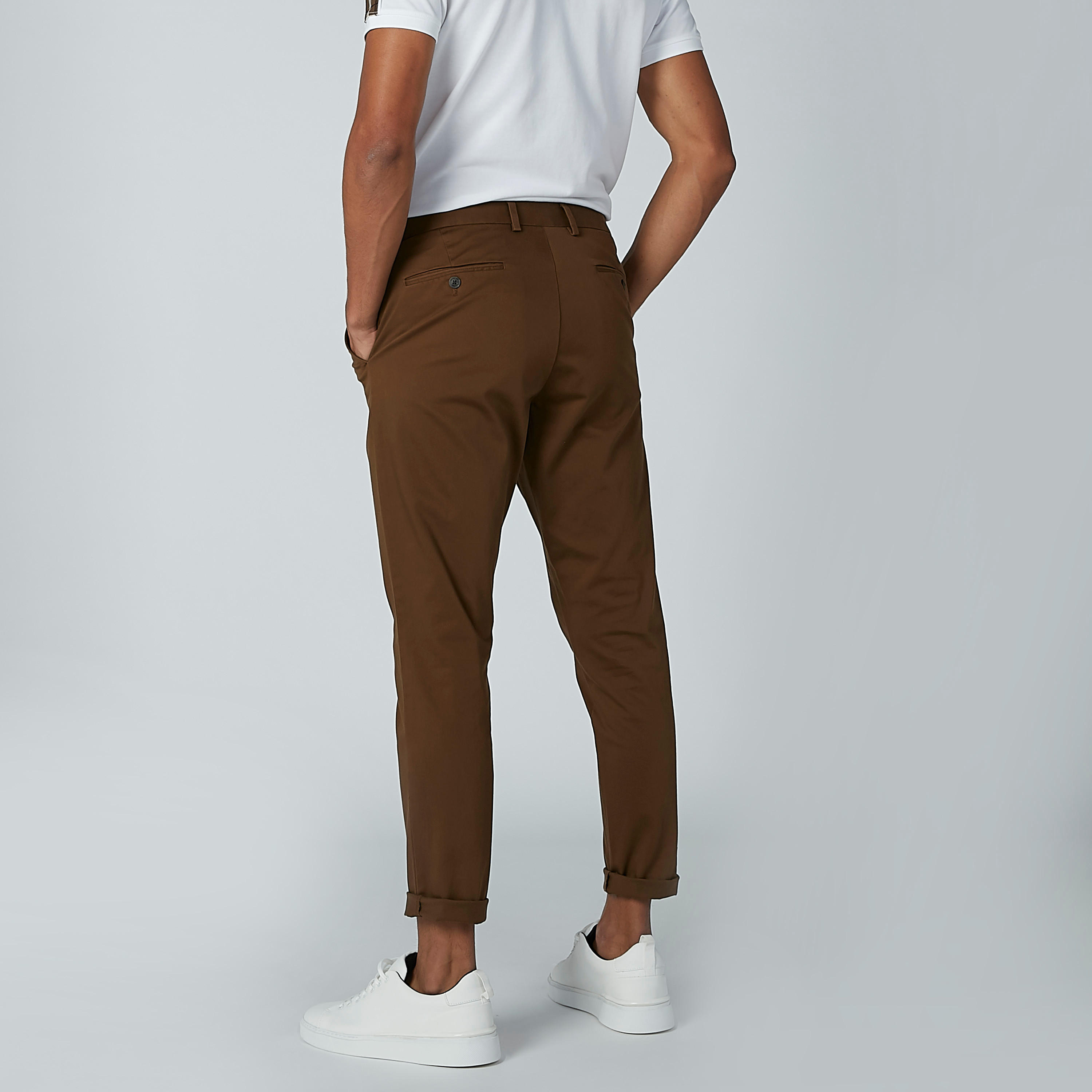 بنطال شينو سادة بخصر متوسط الارتفاع وجيوب-men-clothing-bottoms-trousersandchinos-trousers-image-11