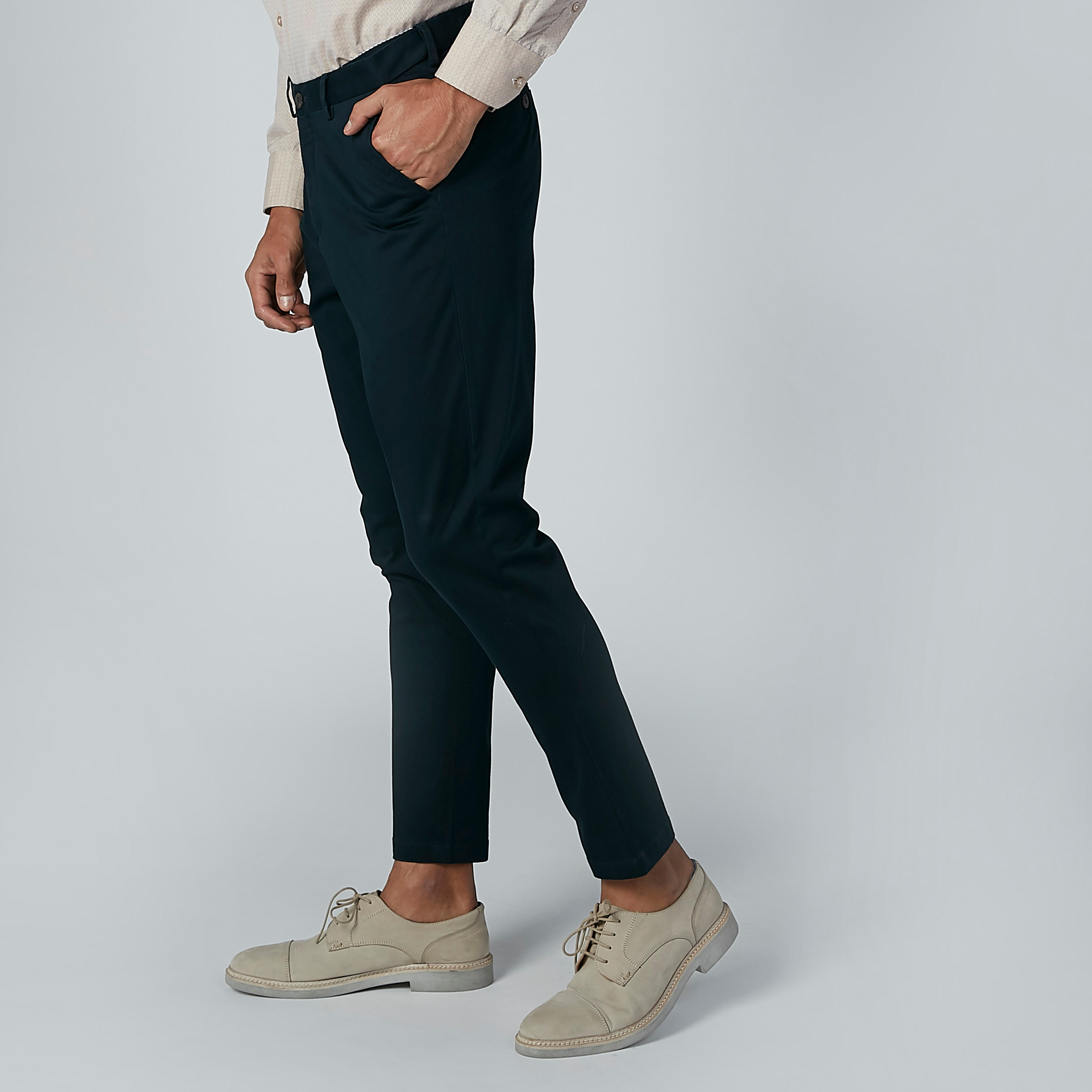 بنطال شينو سادة بخصر متوسط الارتفاع وجيوب-men-clothing-bottoms-trousersandchinos-trousers-image-1