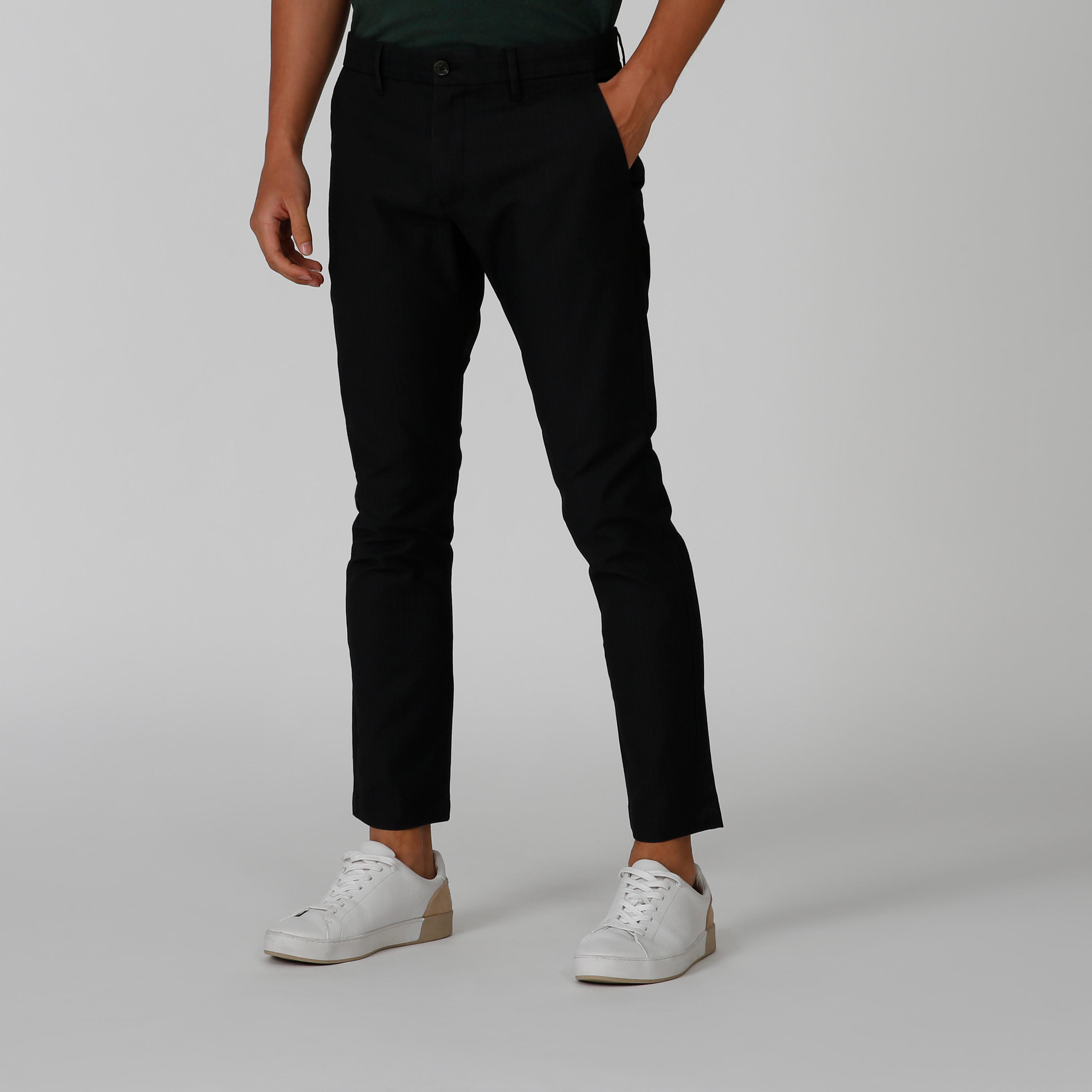 بنطلون سليم بارز الملمس بخصر متوسط الارتفاع وجيوب-men-clothing-bottoms-trousersandchinos-trousers-image-1