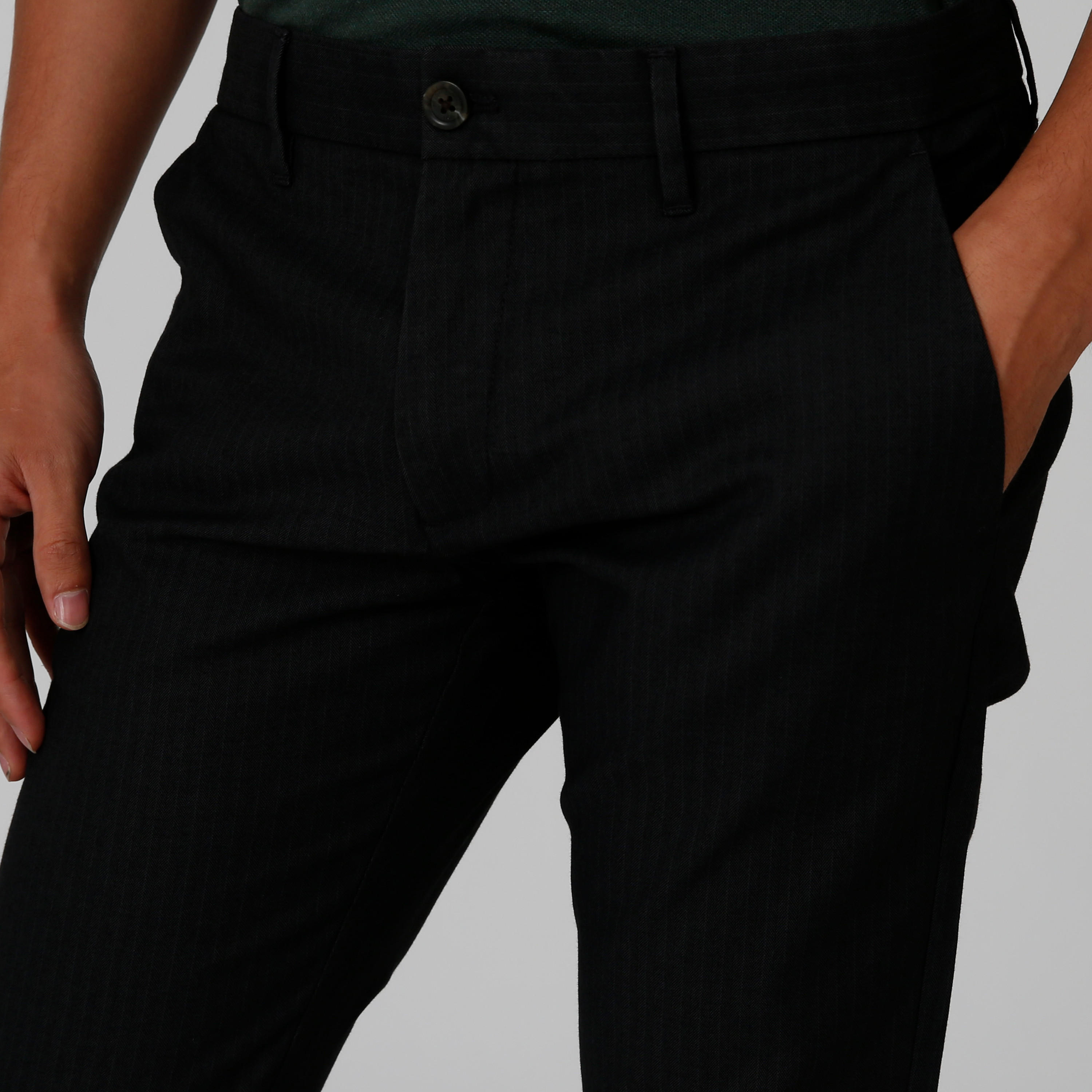بنطلون سليم بارز الملمس بخصر متوسط الارتفاع وجيوب-men-clothing-bottoms-trousersandchinos-trousers-image-5