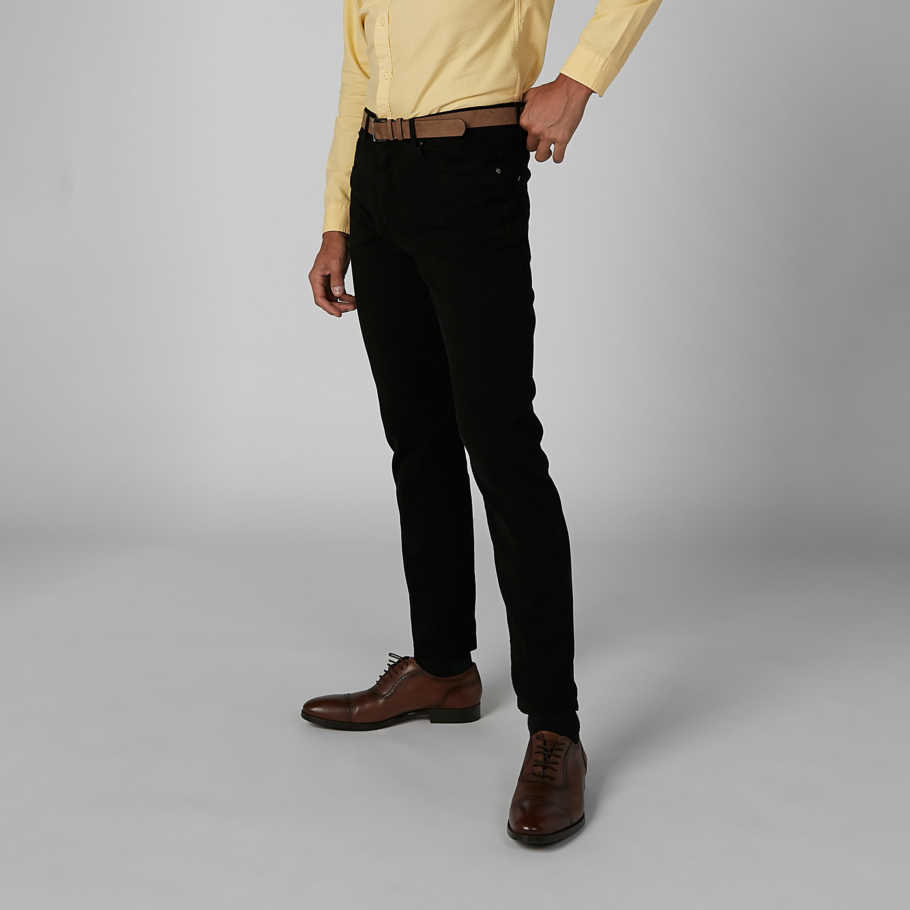 بنطلون مستدام شينو سادة سليم بجيوب-men-clothing-bottoms-trousersandchinos-trousers-image-3