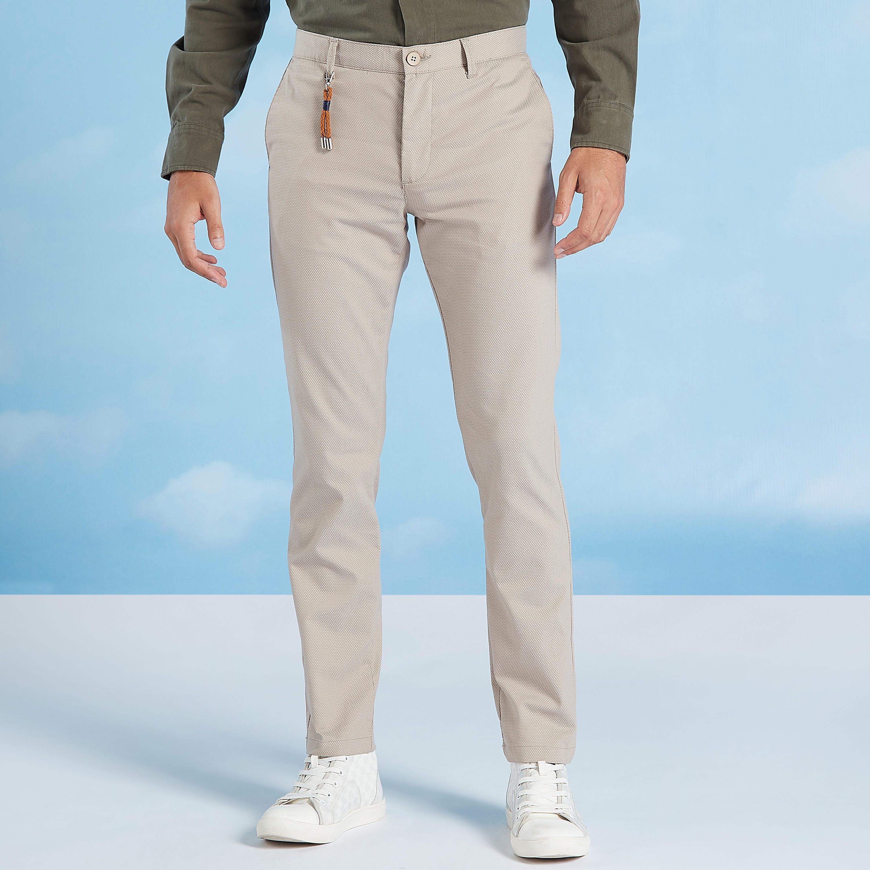 تيشيرت مستدام بقصّة سليم وياقة بولو وأكمام قصيرة -men-clothing-bottoms-trousersandchinos-trousers-image-1