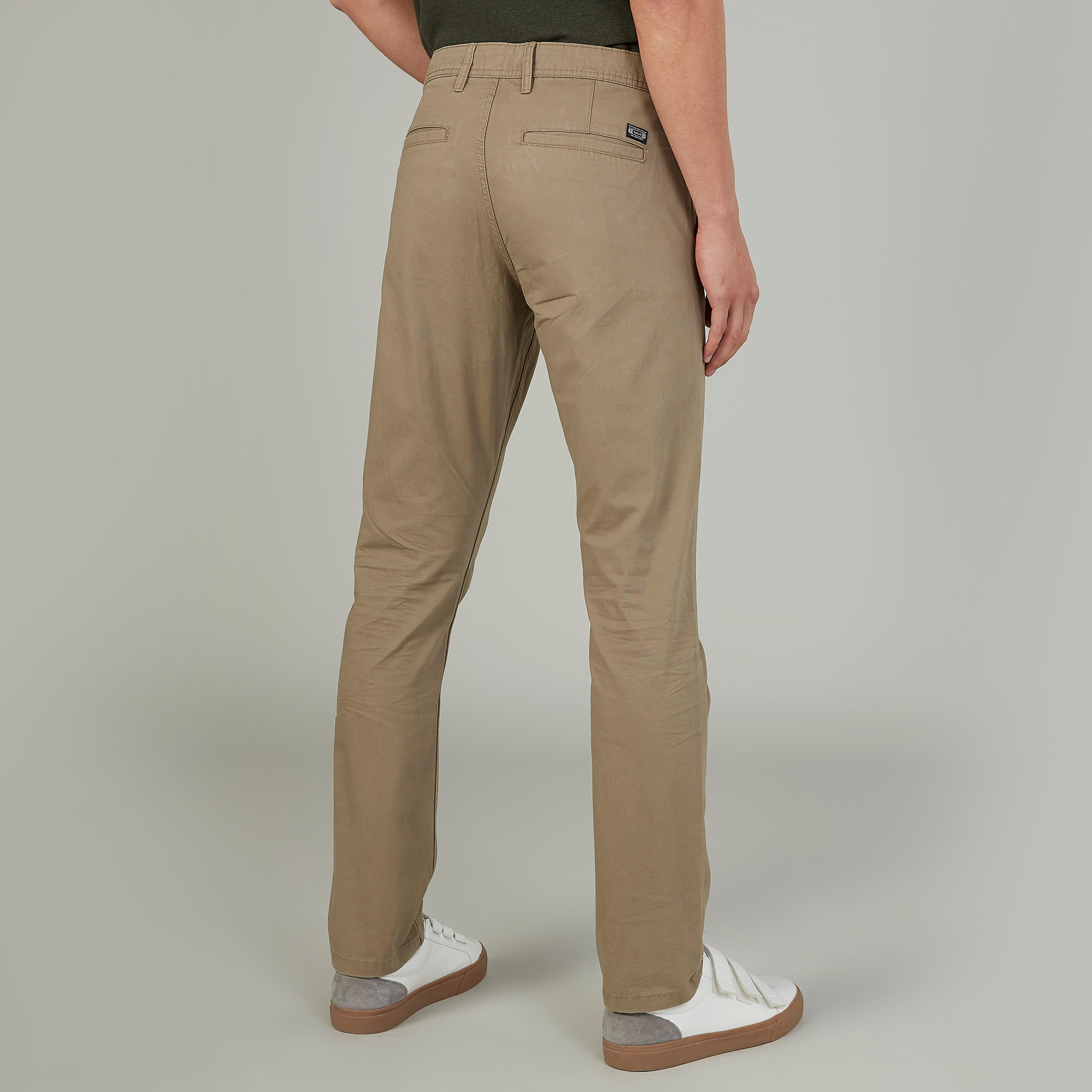 بنطلون رياضي مستدام طويل بارز الملمس بخصر مرن وجيوب-men-clothing-bottoms-trousersandchinos-trousers-image-4