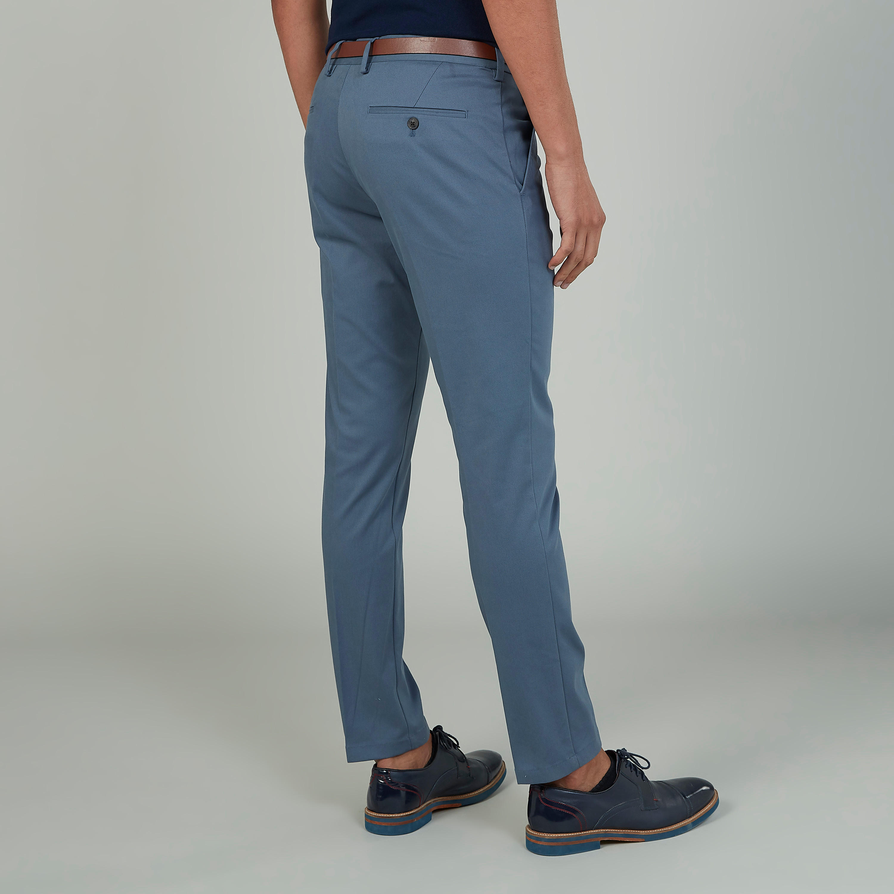 بنطلون سادة طويل بجيوب وحلقات للحزام-men-clothing-bottoms-trousersandchinos-trousers-image-4