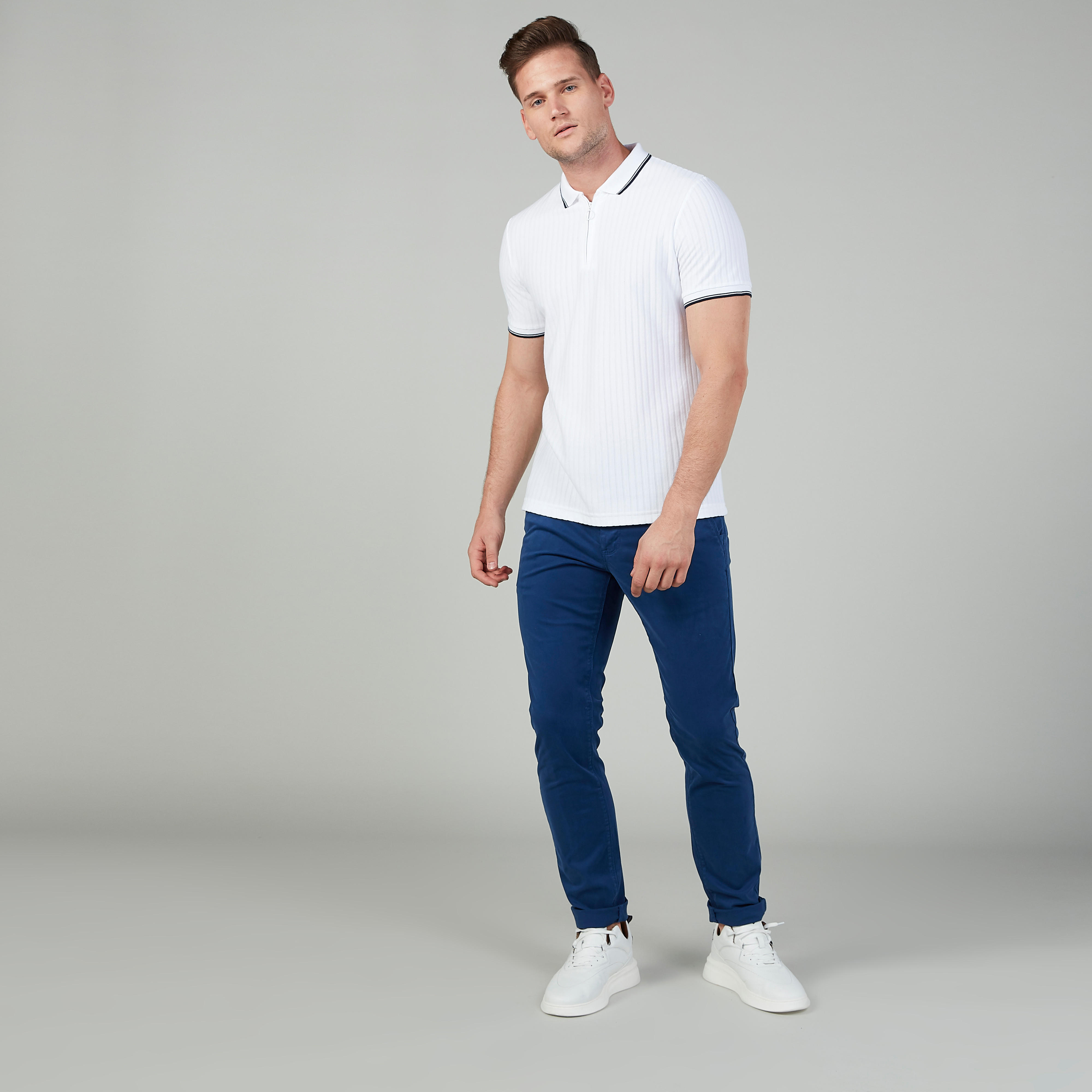 بنطلون سادة طويل بجيوب وحلقات للحزام-men-clothing-bottoms-trousersandchinos-trousers-image-2