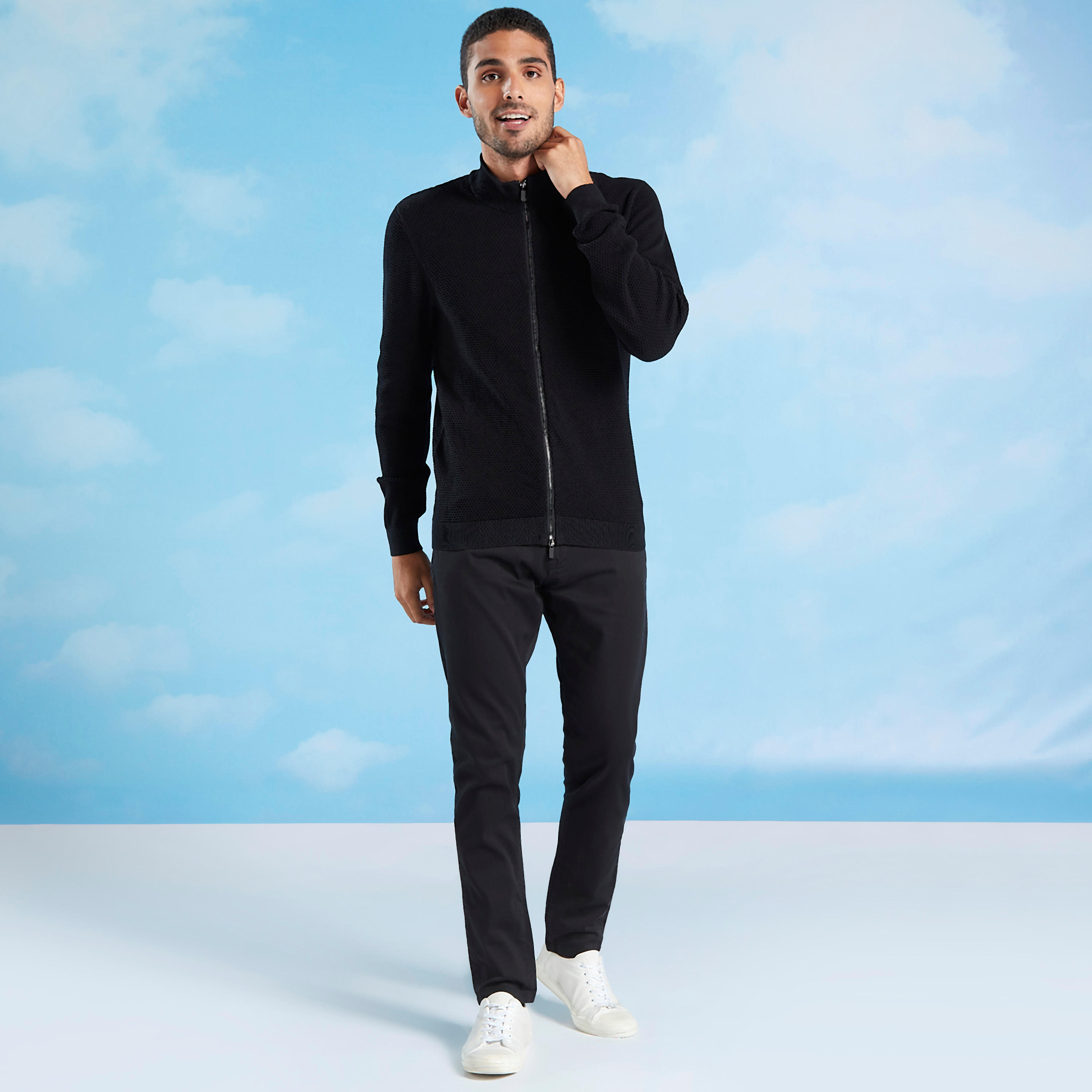 بنطلون شينو طويل سادة بقصّة سليم وخصر متوسط الارتفاع وجيوب-men-clothing-bottoms-trousersandchinos-trousers-image-2
