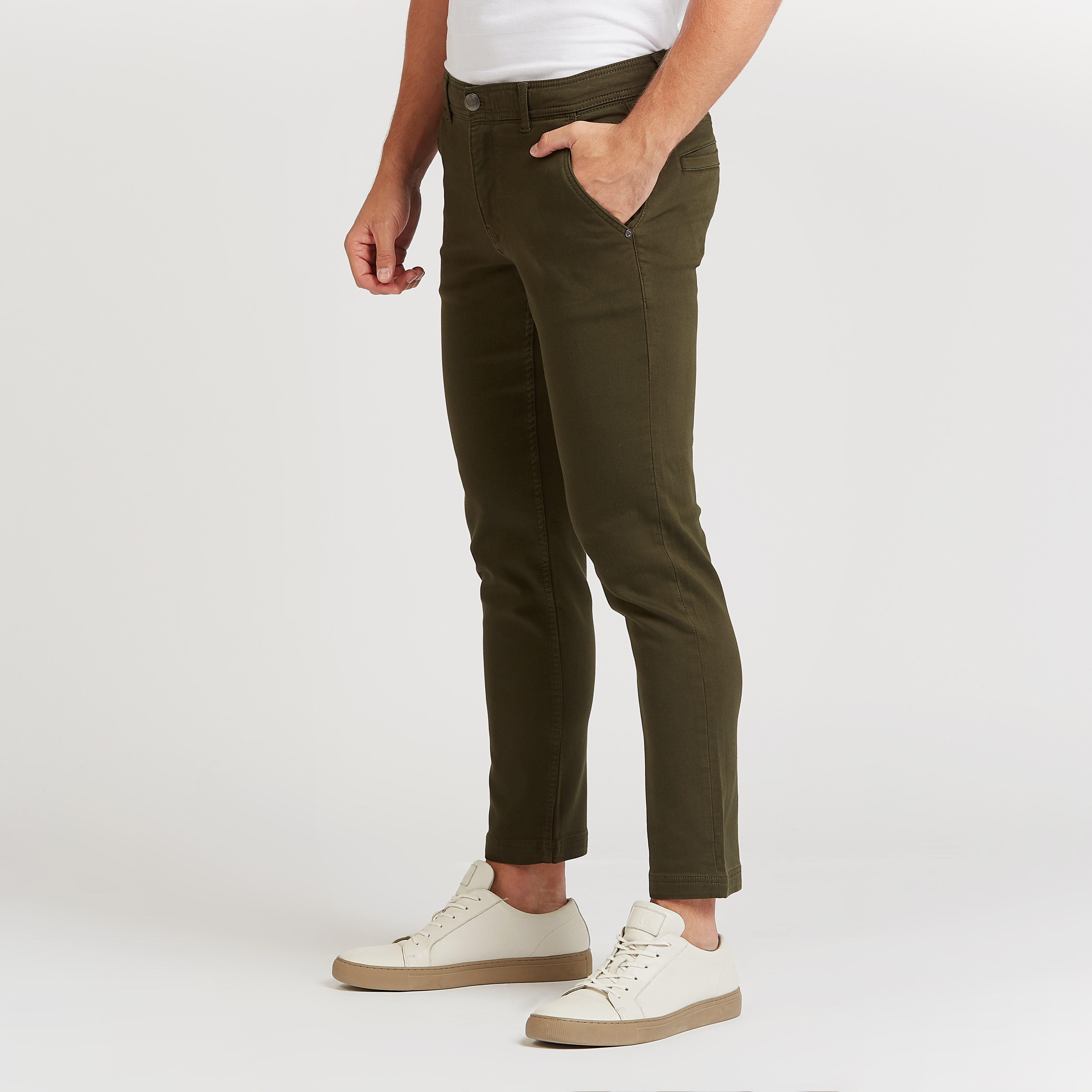 بنطلون شينو سليم سادة بخصر متوسط الارتفاع وجيوب وعراوي-men-clothing-bottoms-trousersandchinos-trousers-image-20