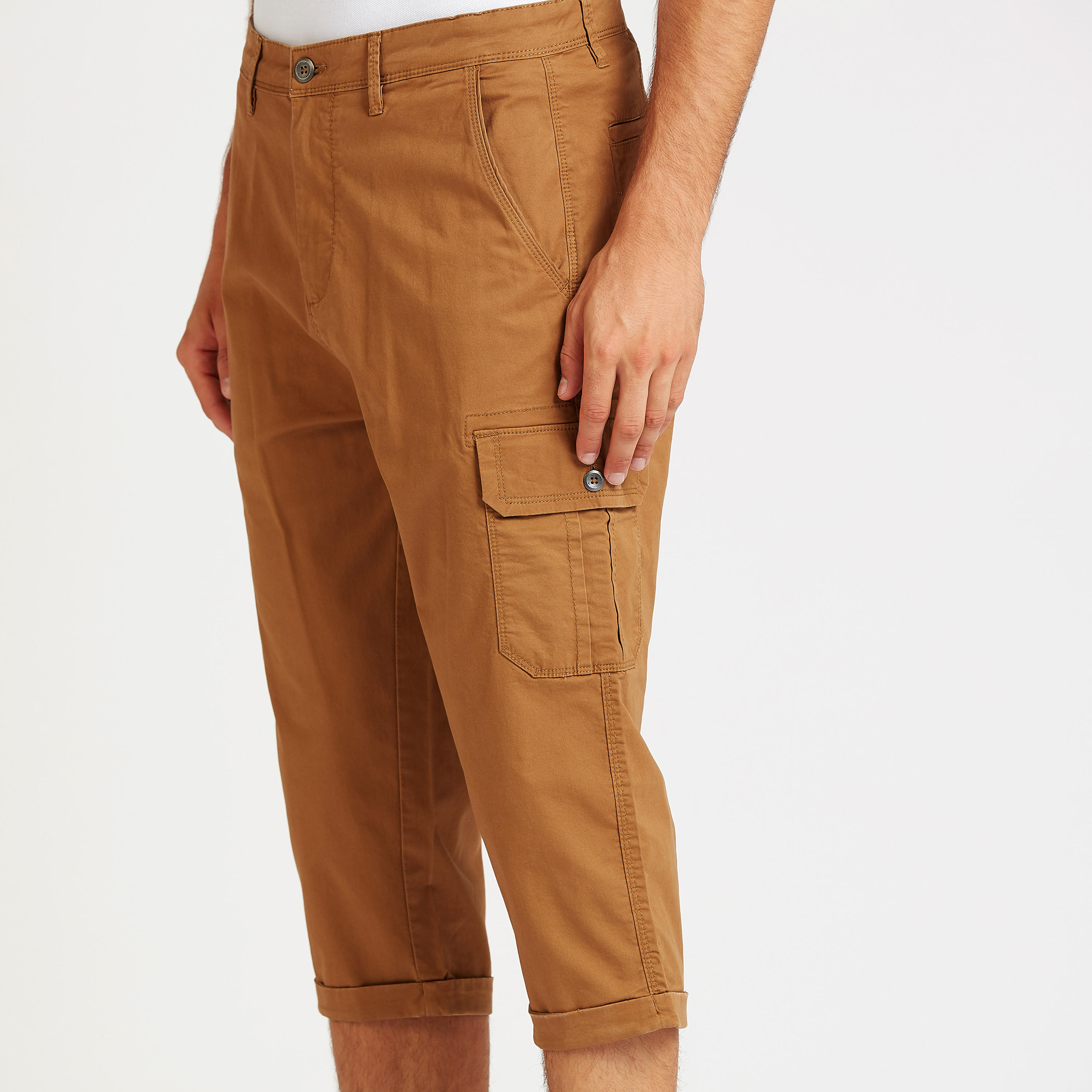 Slim Fit Solid Mid-Rise 3/4 Cargo Pants with Pockets and Belt Loops-men-clothing-bottoms-shorts-image-3