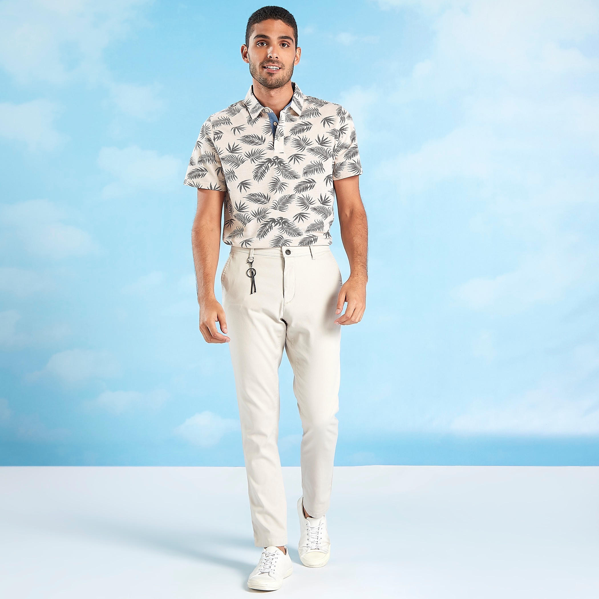 بنطلون شينو سادة بتفاصيل جيوب وعراوي حزام-men-clothing-bottoms-trousersandchinos-trousers-image-2