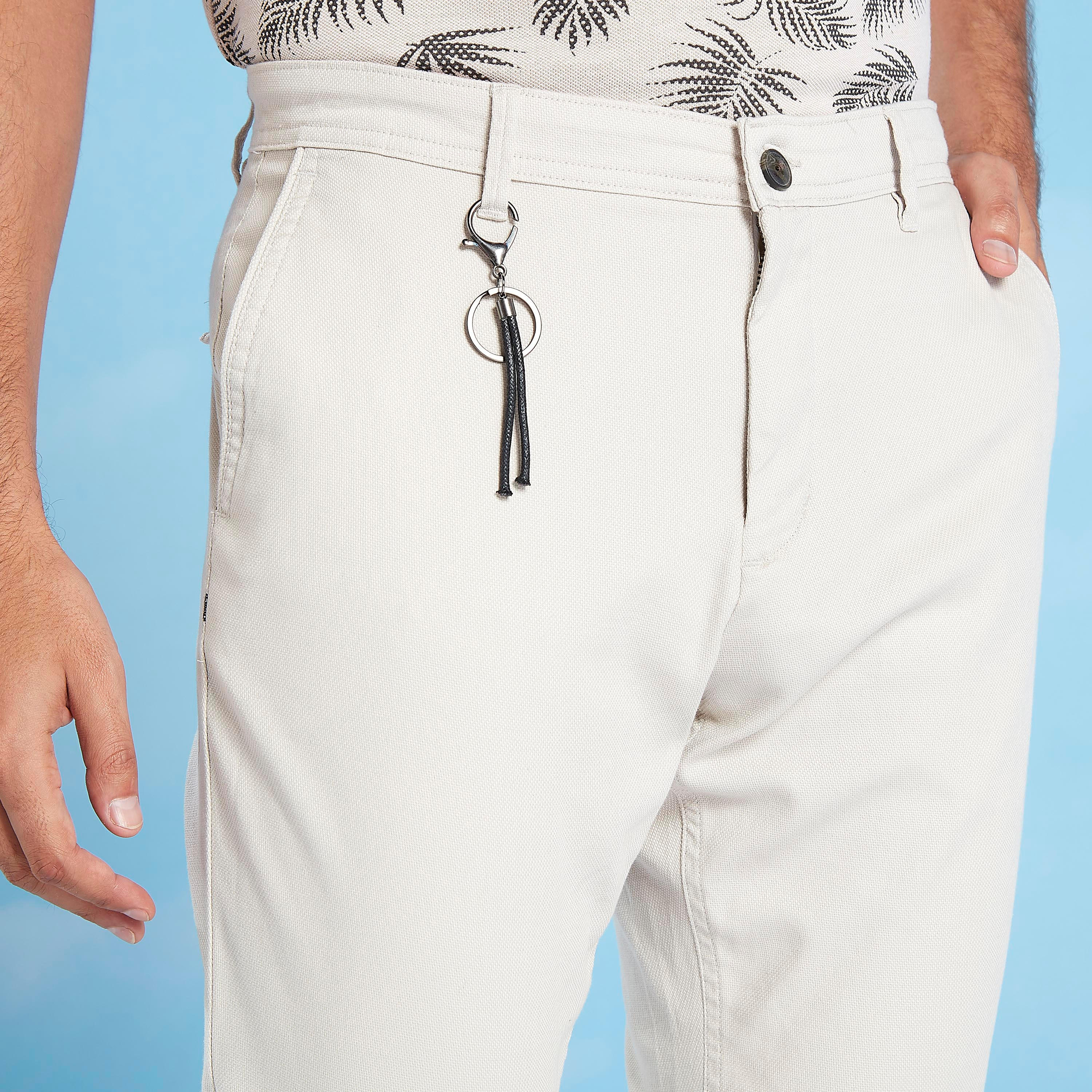 بنطلون شينو سادة بتفاصيل جيوب وعراوي حزام-men-clothing-bottoms-trousersandchinos-trousers-image-3