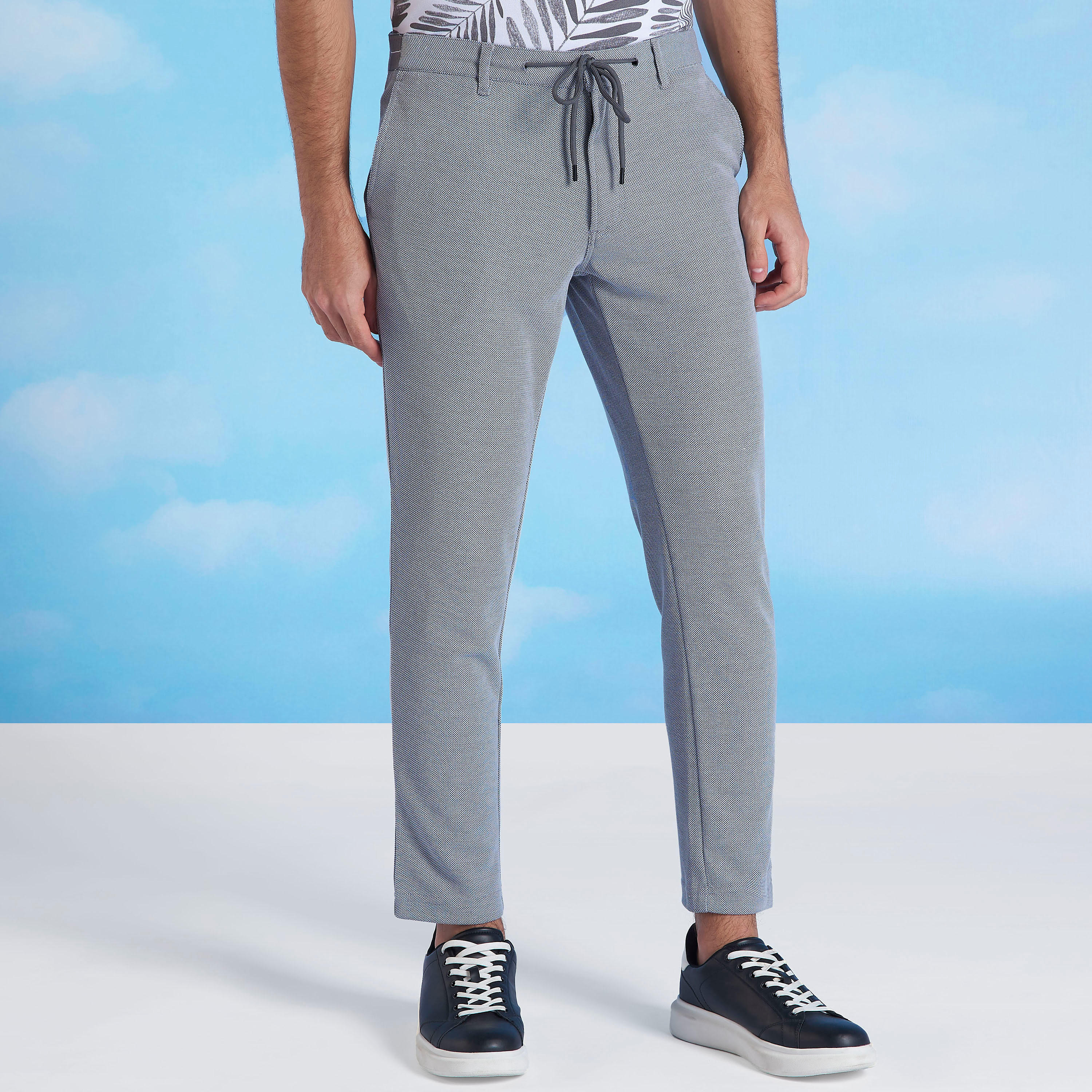بنطلون شينو سادة سليم بخصر متوسط الارتفاع وجيوب ورباط-men-clothing-bottoms-trousersandchinos-trousers-image-1