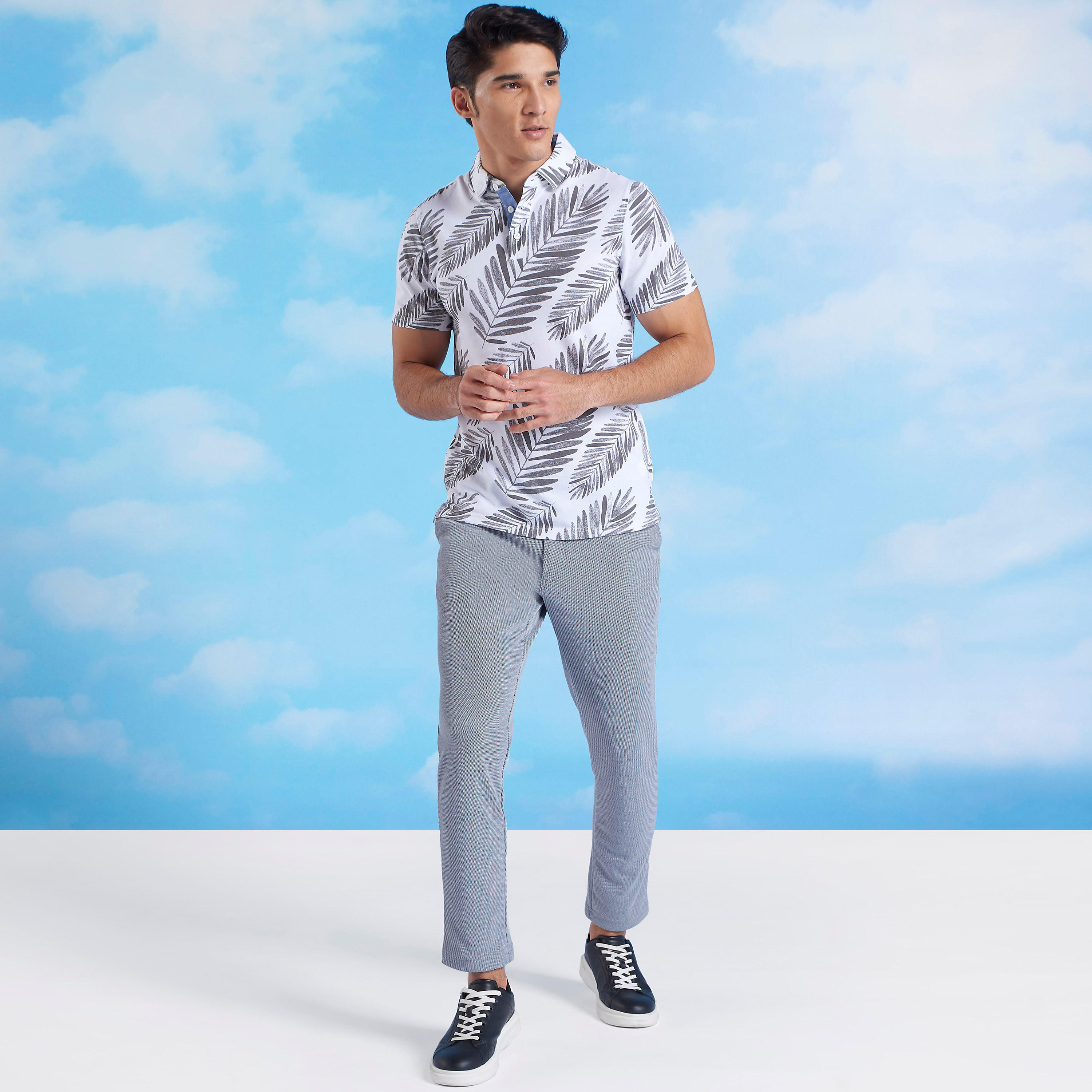 بنطلون شينو سادة سليم بخصر متوسط الارتفاع وجيوب ورباط-men-clothing-bottoms-trousersandchinos-trousers-image-2